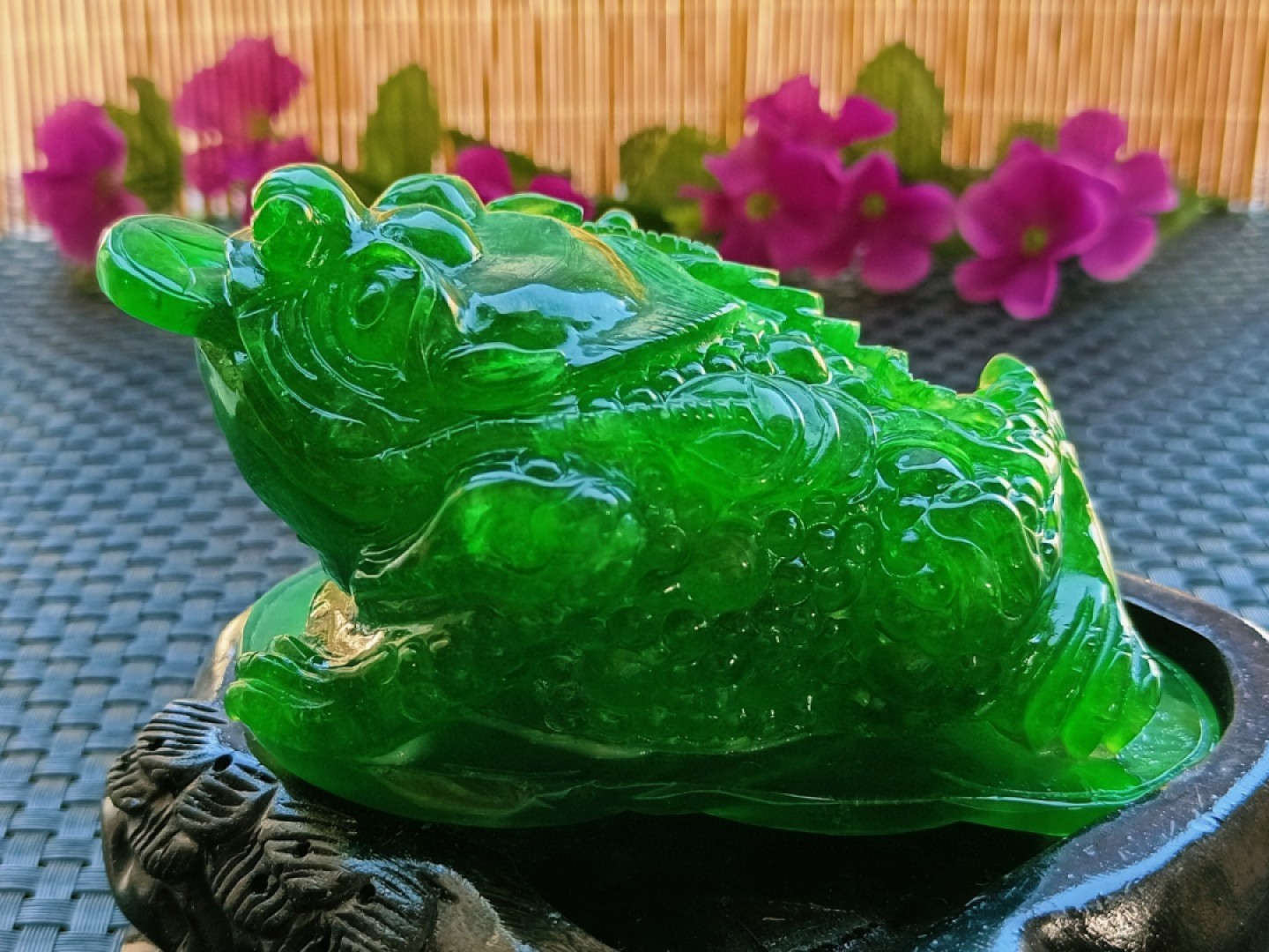 龙石种帝王绿翡翠金蟾摆件