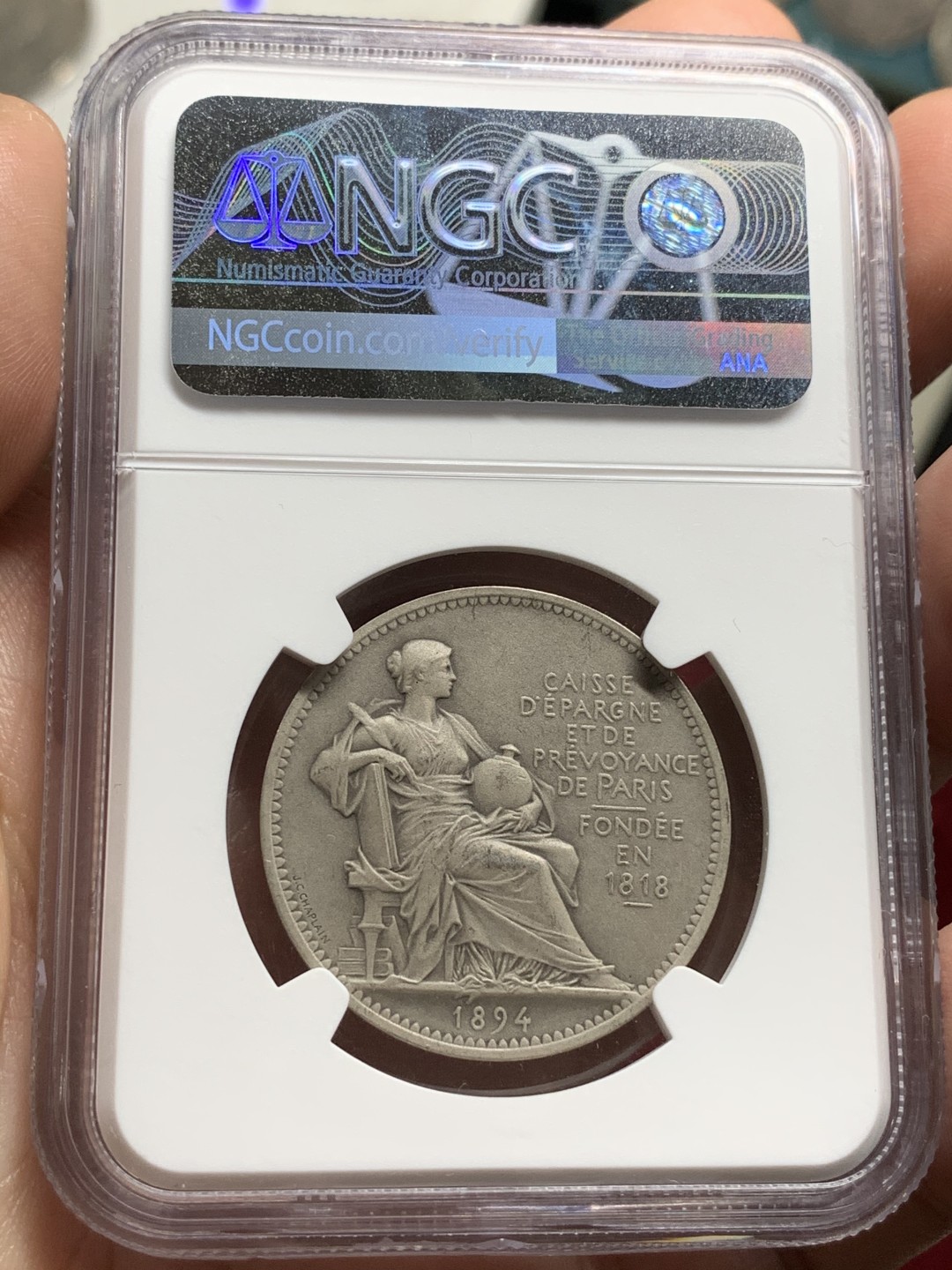 《竞宝斋》第66场-本周日，周一2场连拍（全场不限金额包邮） NGC MS63 1894年法国巴黎储蓄银行，法章大师夏普兰名作。细节状态到位 可收藏的品种
