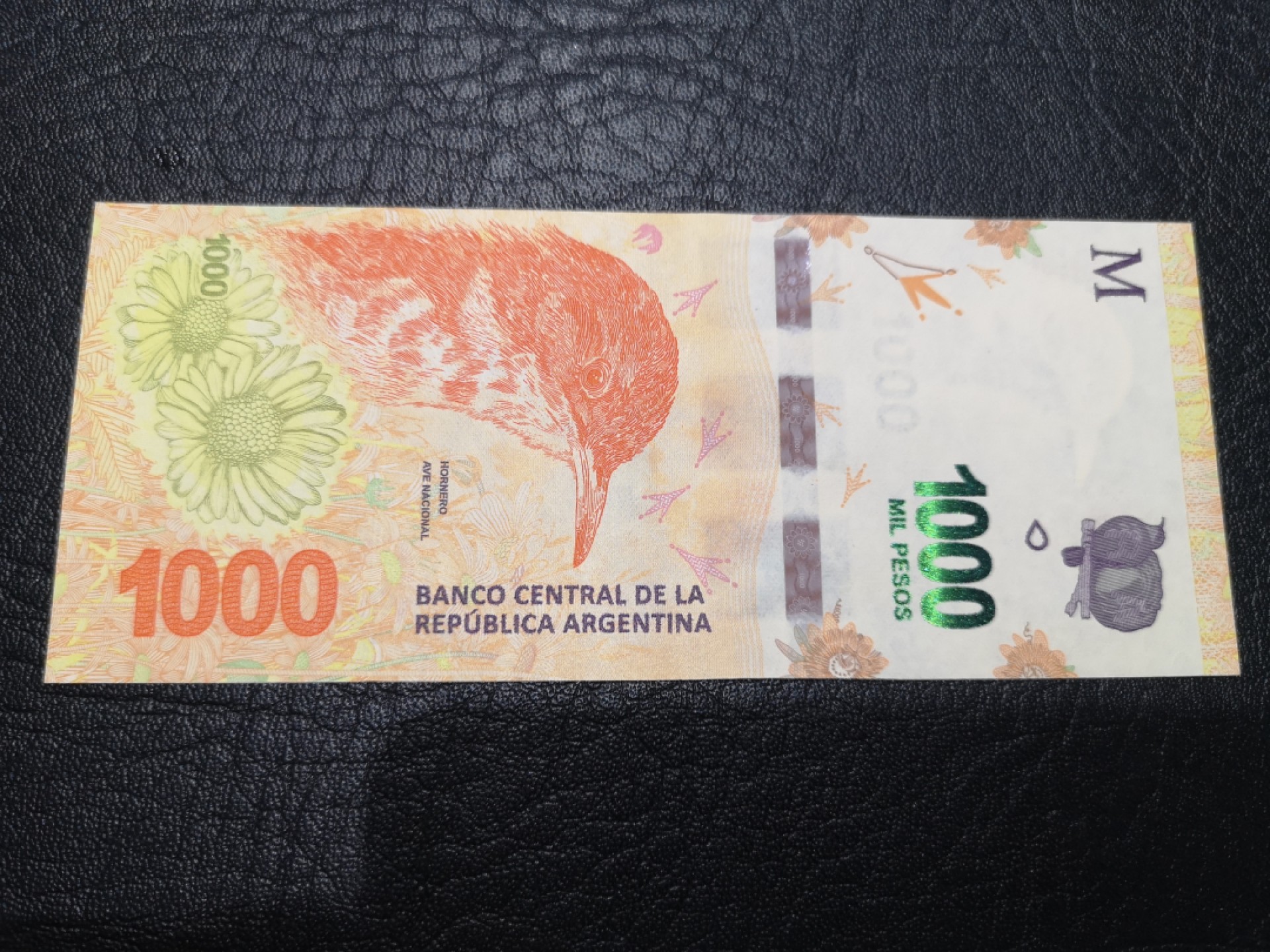 《外钞收藏家》第一百八十四期拍卖 精美阿根廷1000 全新UNC
