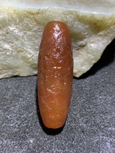 精美高玉化仿古风化纹玛瑙随形桶珠一颗  - 精美高玉化仿古风化纹玛瑙随形桶珠一颗 