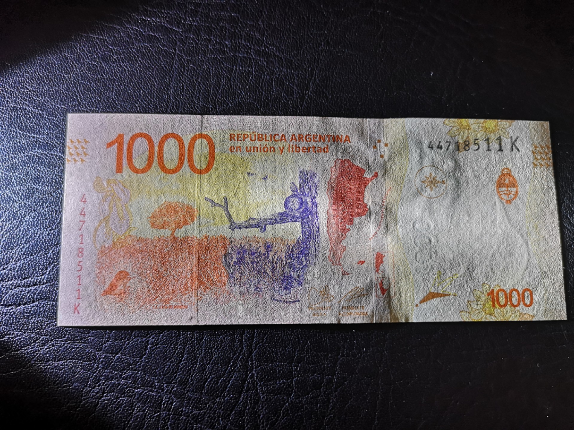 《外钞收藏家》第一百八十四期拍卖 精美阿根廷1000 全新UNC