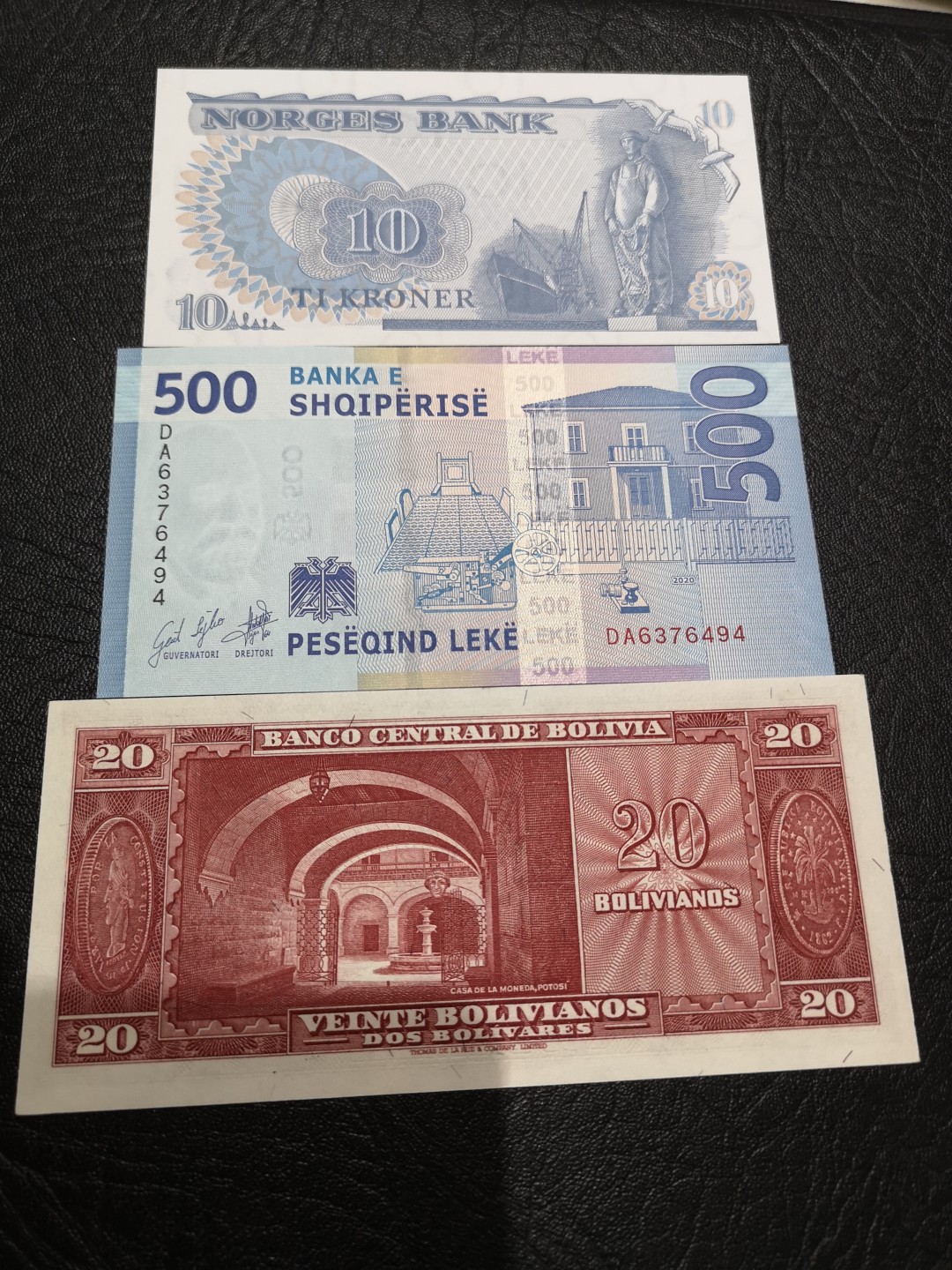 《外钞收藏家》第一百八十四期拍卖 挪威、阿尔巴尼亚、玻利维亚 三张 全新UNC