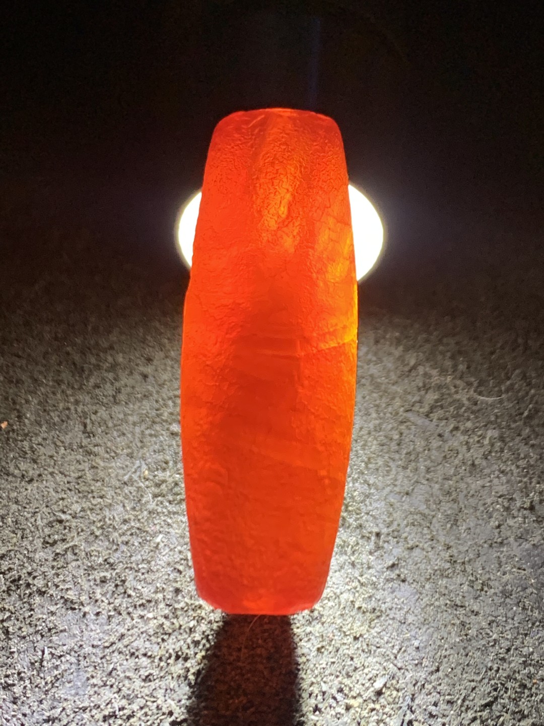 精美酒红色高玉化仿古风化纹玛瑙桶珠一颗 