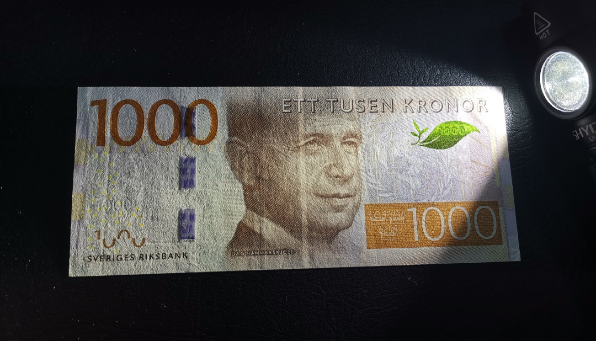 《张总收藏》62期——外币大咖 瑞典1000克朗最大面值AU品相强光下有折痕 2015年