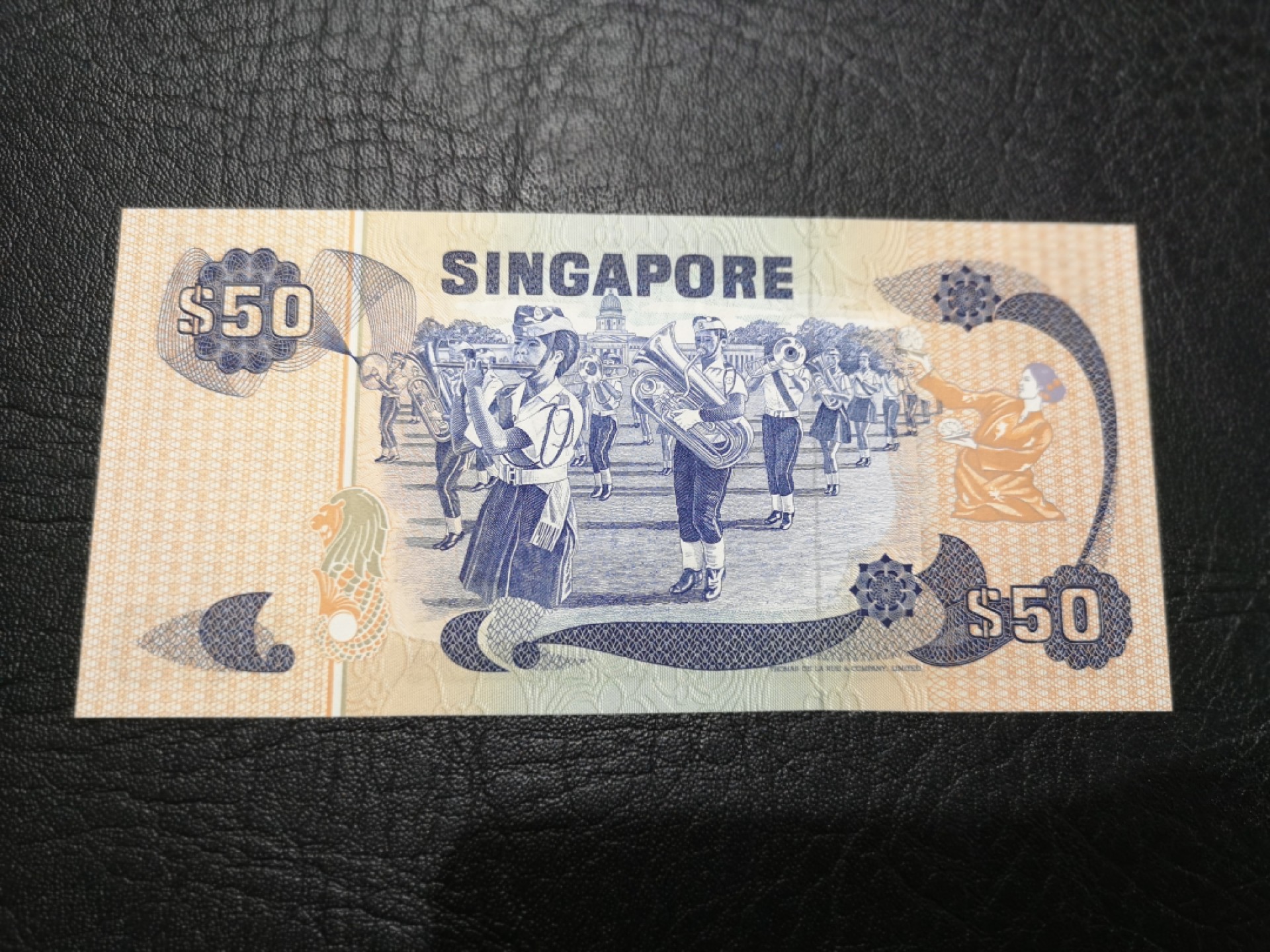 《外钞收藏家》第一百八十四期拍卖 新加坡鸟版50元 全新品相 目测没什么问题 无47靓号