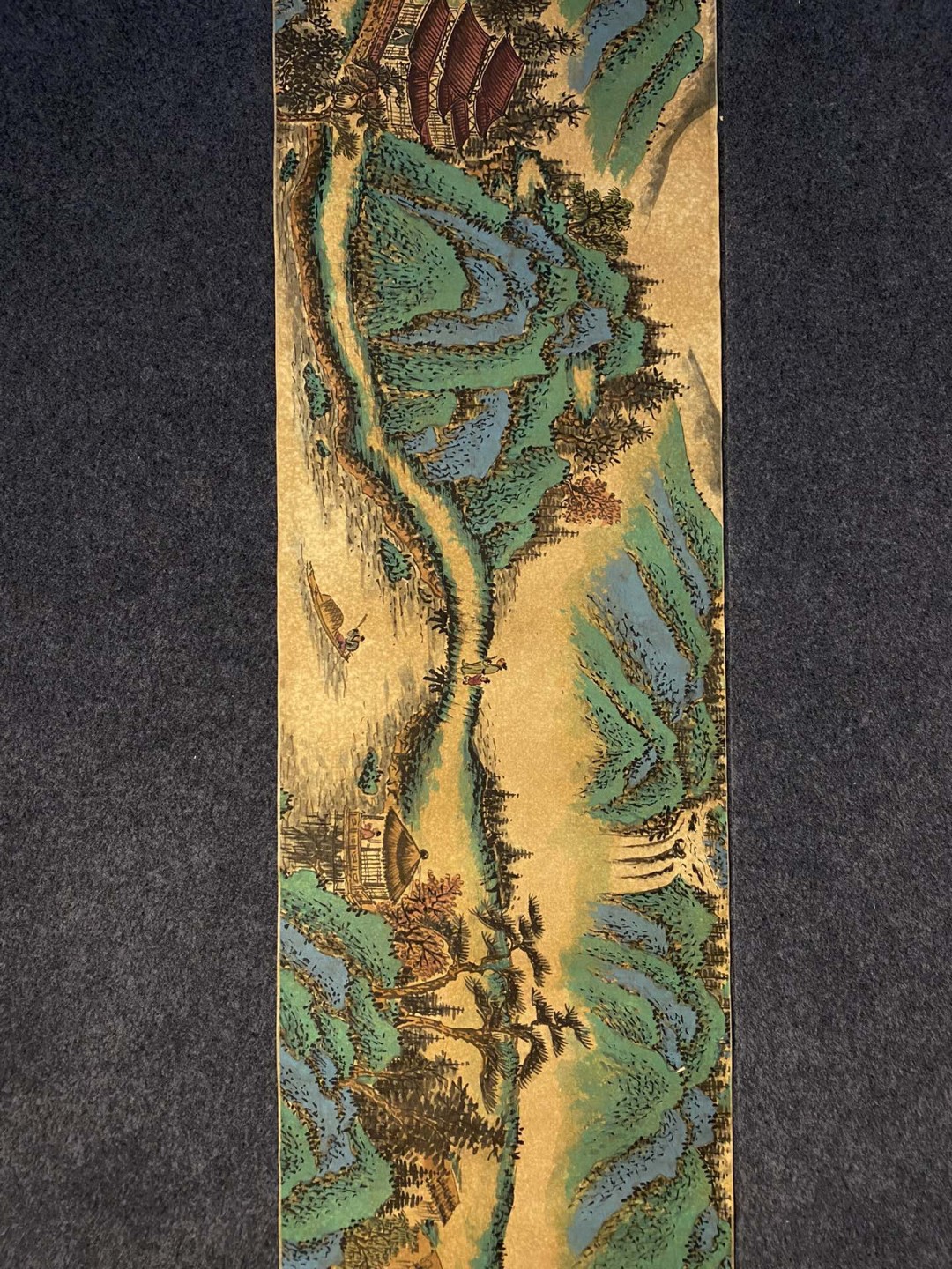 沈周绢本山水长卷