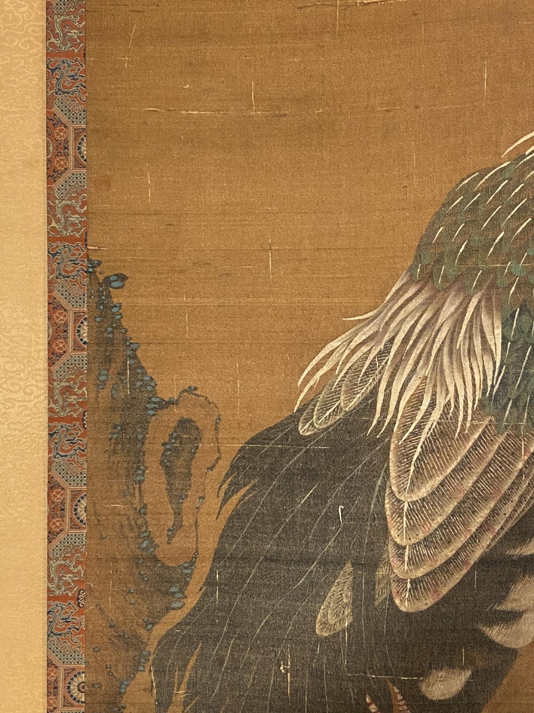 吕记绢本花鸟立轴