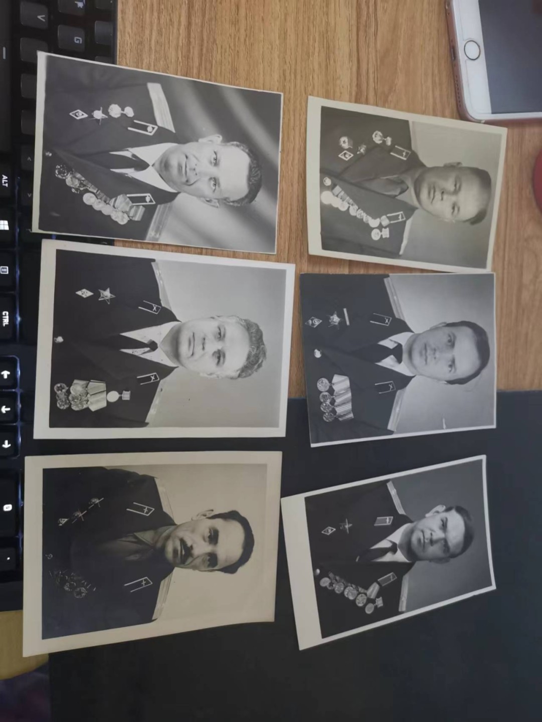 苏联勋章奖章徽章拍卖6-7月第一期 六张军官档案照片