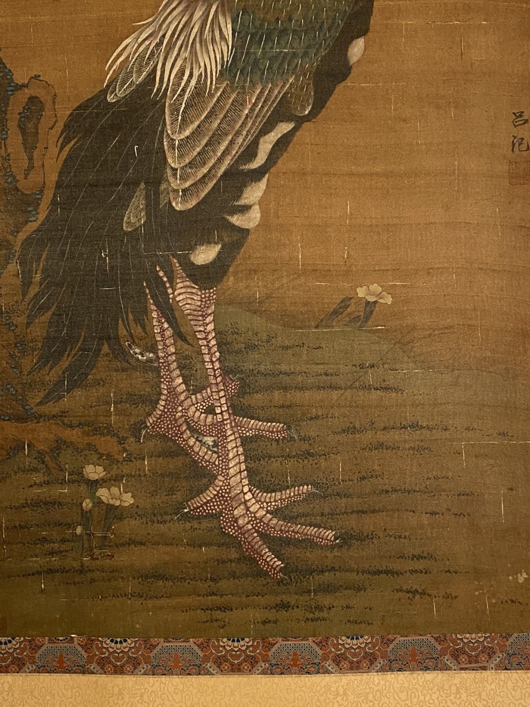 吕记绢本花鸟立轴