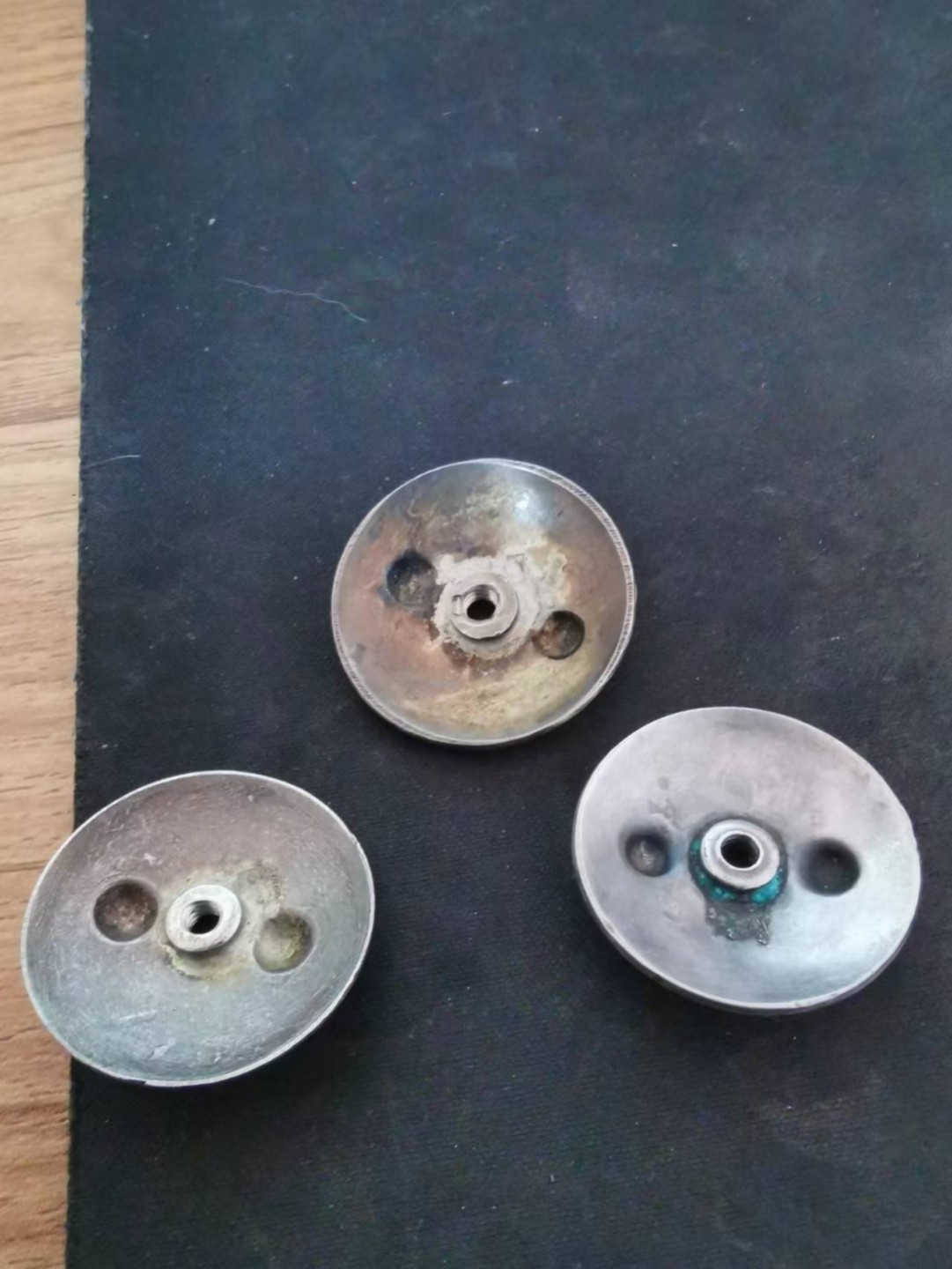 苏联勋章奖章徽章拍卖6-7月第一期 苏联勋章的后盖银质的3个一起