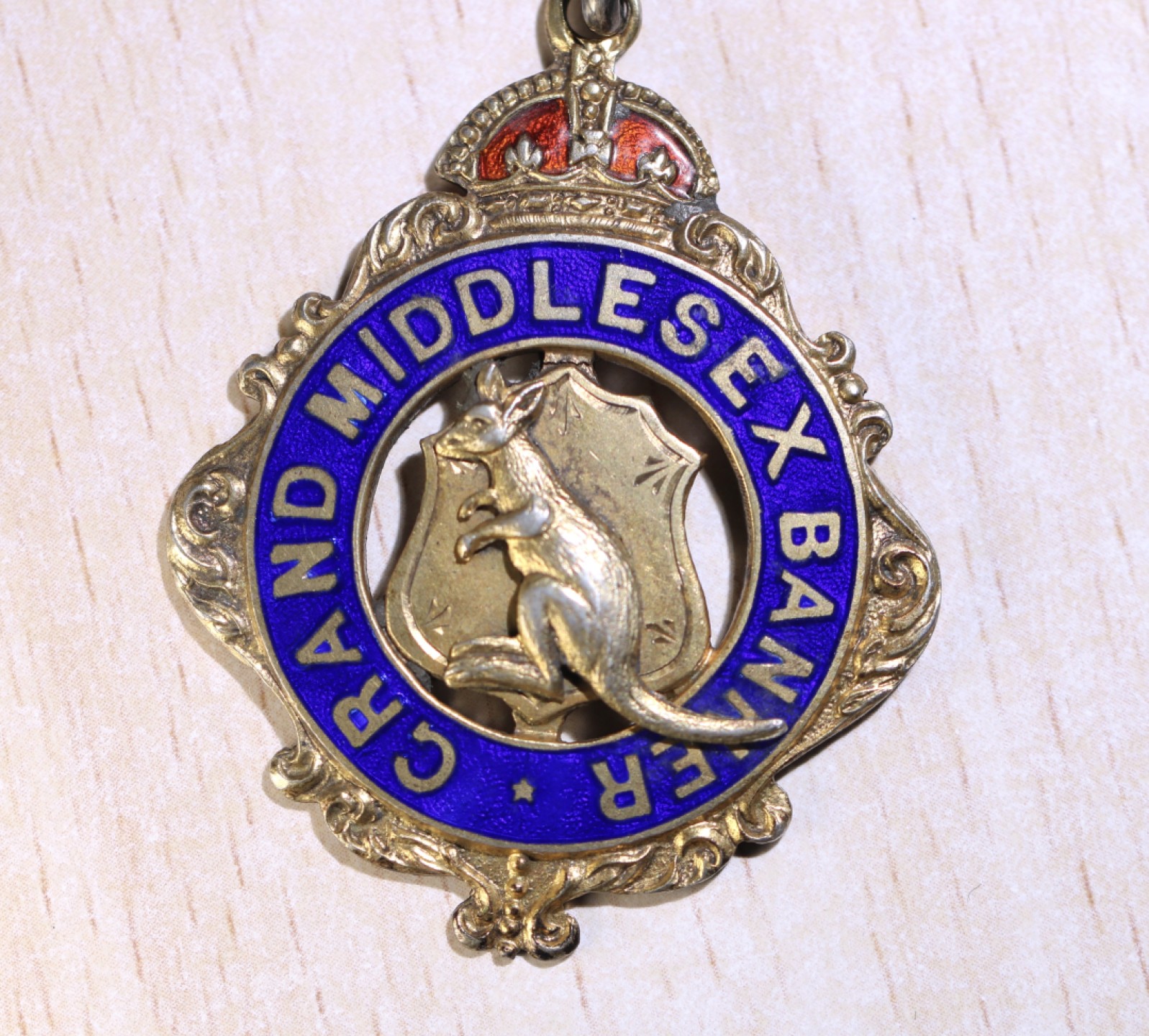 大猫徽章拍卖第195期 银质共济会“大米德尔塞克斯旗帜”分会奖章 英国伦敦学院奖章（铜质）一组两枚