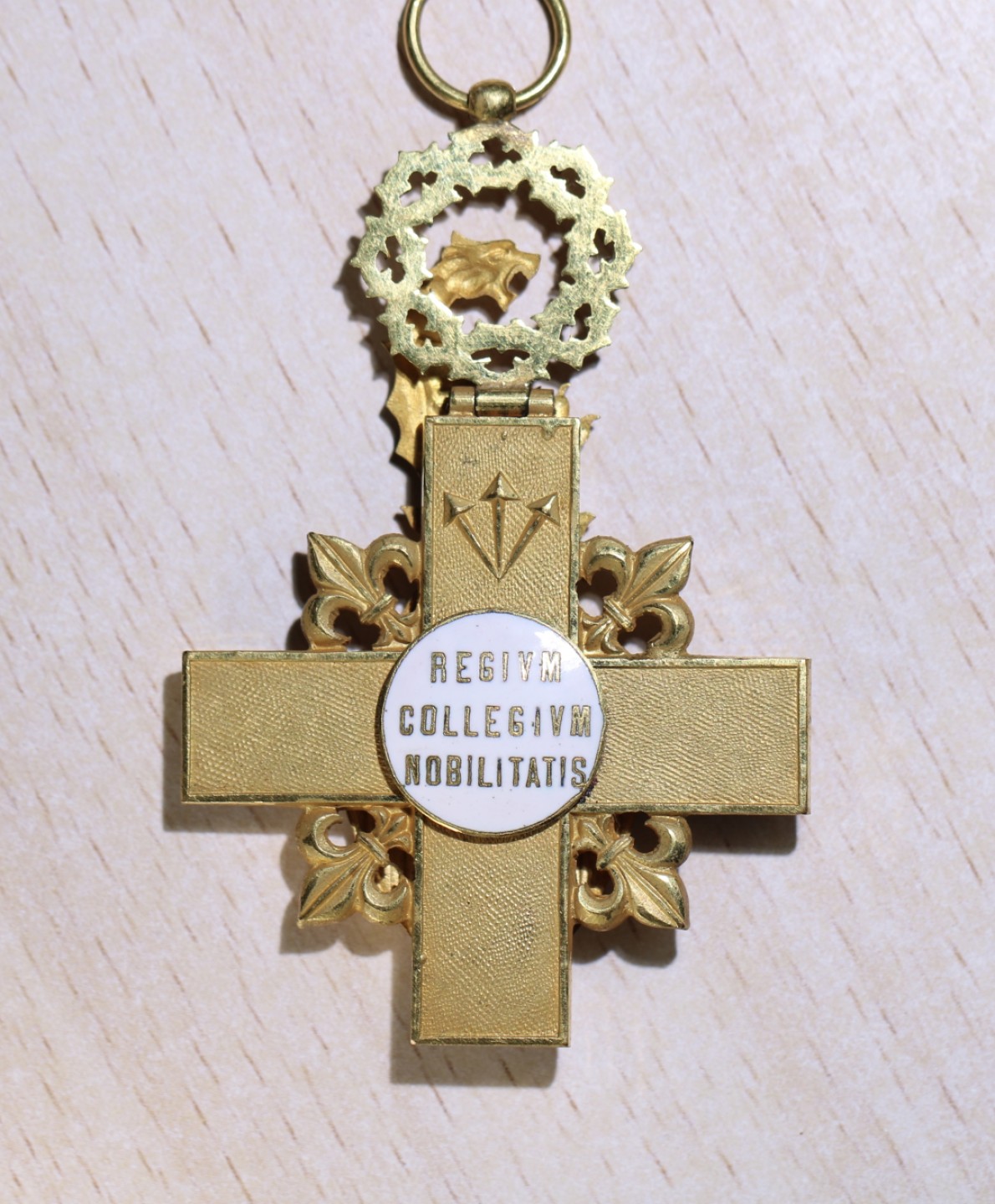 大猫徽章拍卖第195期 银质共济会“大米德尔塞克斯旗帜”分会奖章 英国伦敦学院奖章（铜质）一组两枚