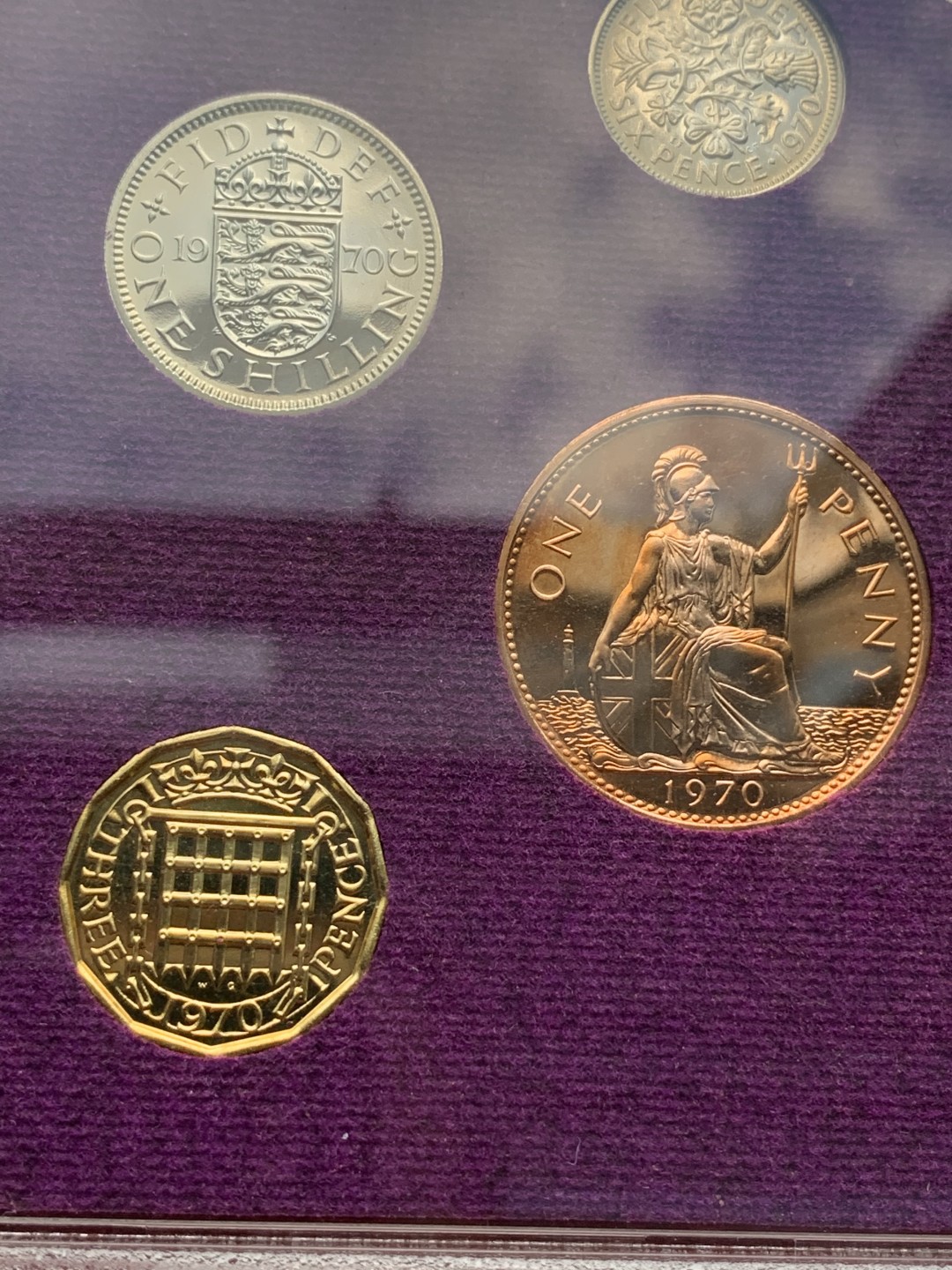 《竞宝斋》第67场-本周日，周一，周四.3场连拍（全场不限金额包邮） 1970年 英国精制套币，最后的12进制的英国套币。经典品种，未来可期