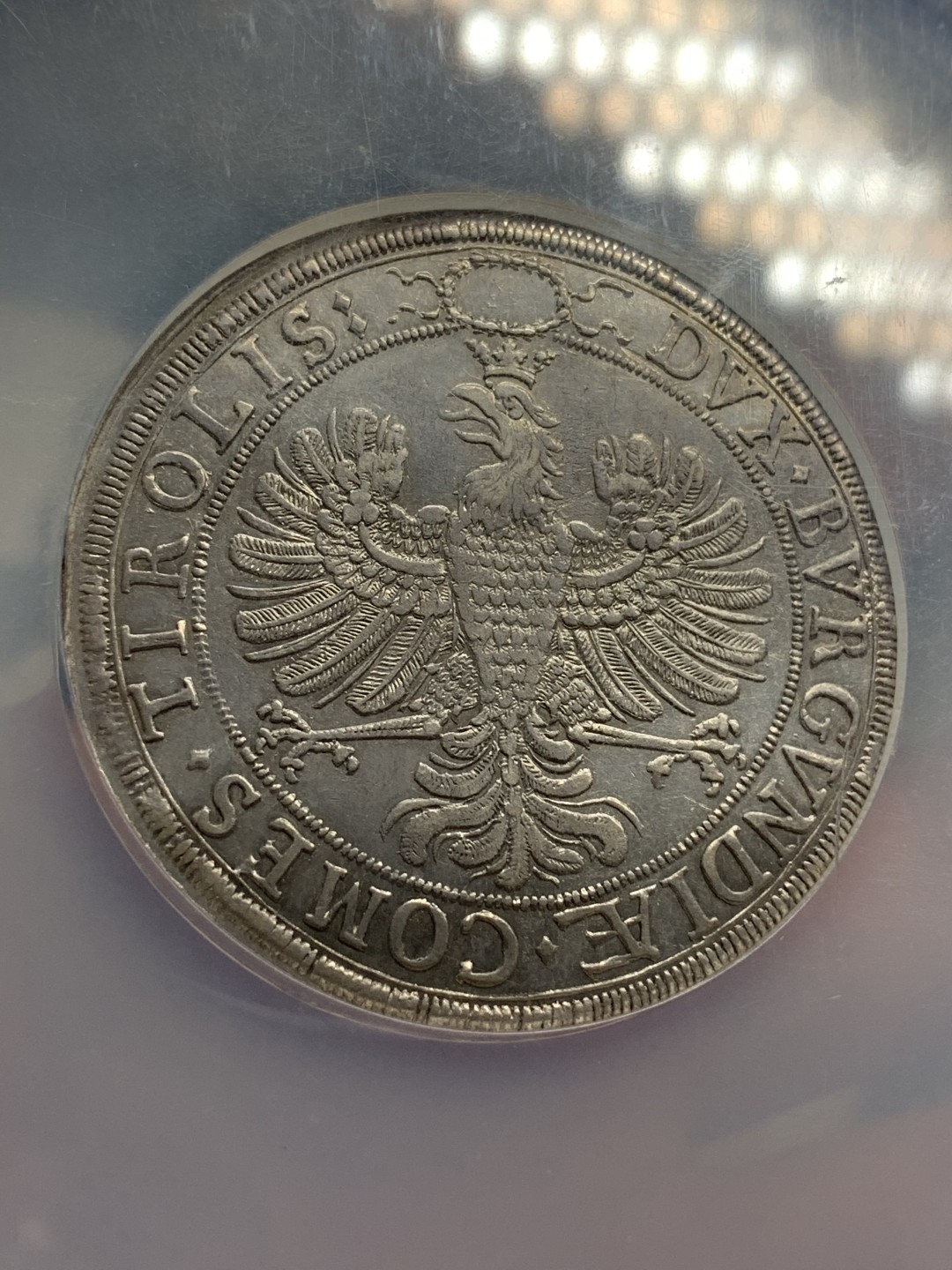 《竞宝斋》第67场-本周日，周一，周四.3场连拍（全场不限金额包邮） NGC MS61 神罗帝国奥地利1626年利奥波德克劳迪娅结婚纪念2泰勒大银币细节打制清晰，脸上轻微磨具裂纹是普遍特征，性价比比较高