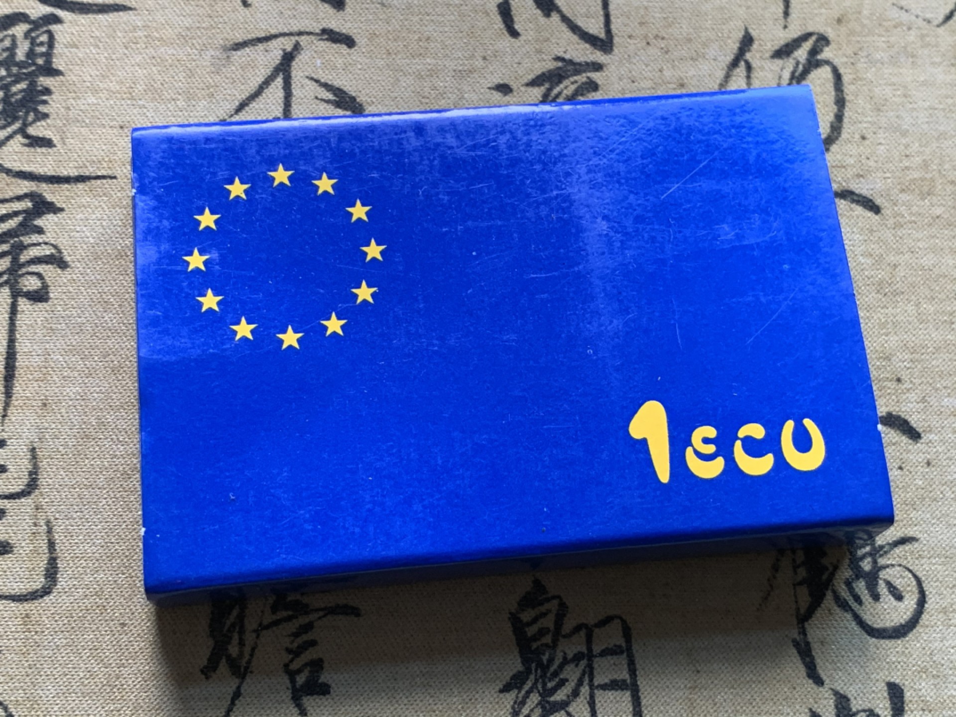 《竞宝斋》第67场-本周日，周一，周四.3场连拍（全场不限金额包邮） 西班牙 1989 木盒装 骑牛女神 1欧银币