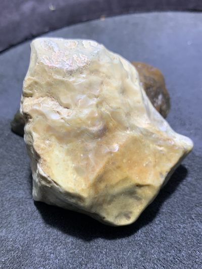 精美天然阿拉善戈壁老皮彩玉原石一颗， - 精美天然阿拉善戈壁老皮彩玉原石一颗，