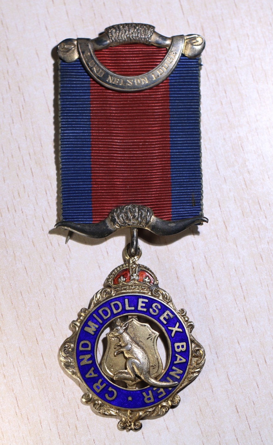 大猫徽章拍卖第195期 银质共济会“大米德尔塞克斯旗帜”分会奖章 英国伦敦学院奖章（铜质）一组两枚