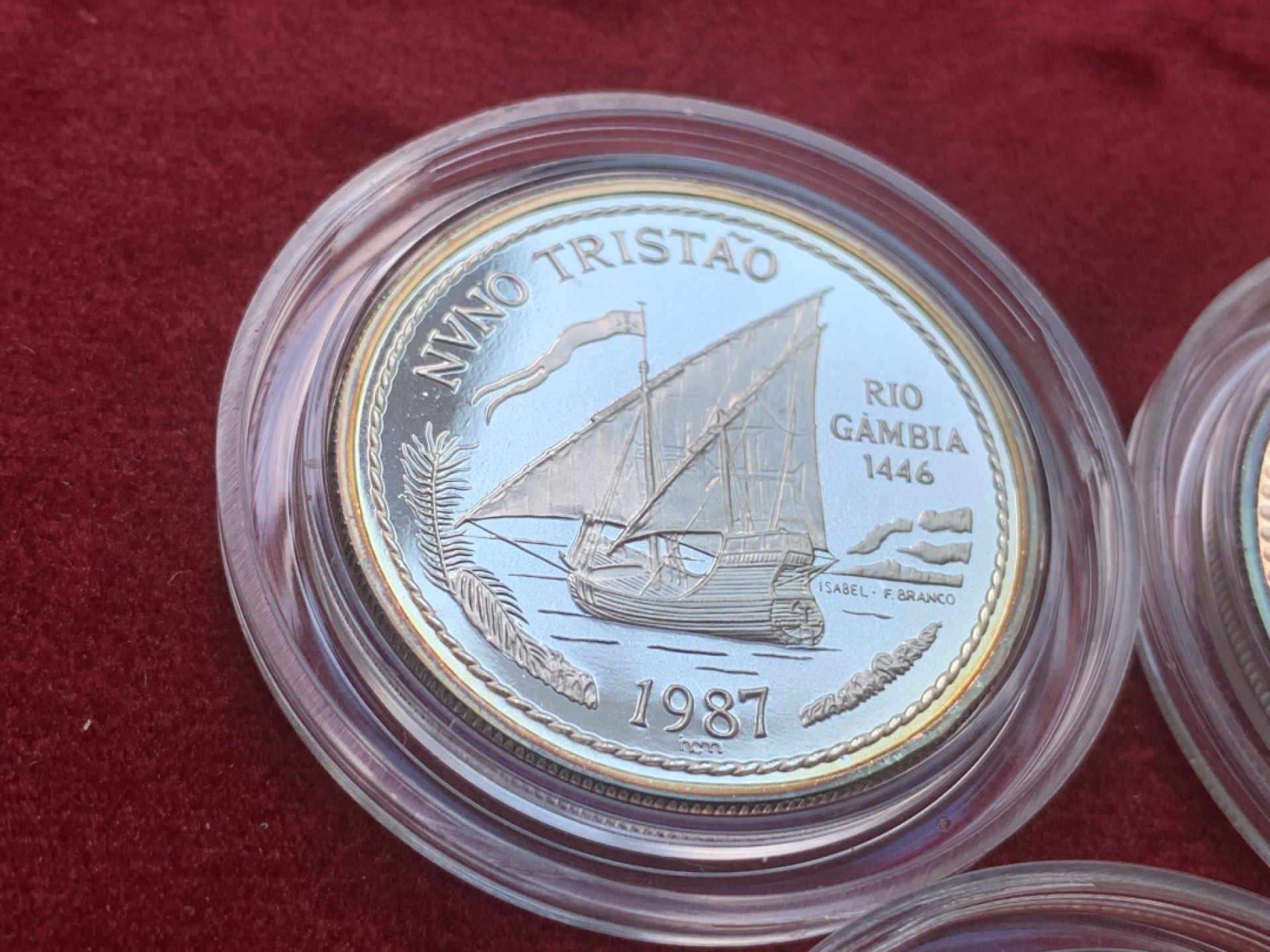 《竞宝斋》第67场-本周日，周一，周四.3场连拍（全场不限金额包邮） 葡萄牙 大航海 精制套币 4枚一组 单重16.5克  925银  合计68克 边缘五彩包浆，非常漂亮