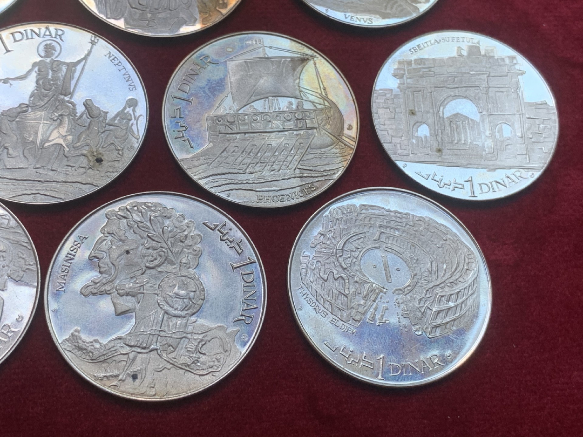 《竞宝斋》第67场-本周日，周一，周四.3场连拍（全场不限金额包邮） 稀少 突尼斯 1969 古代文明系列 1第纳尔 精制银币套装 单枚重20克925银 40直径，整套200克 保存的非常好