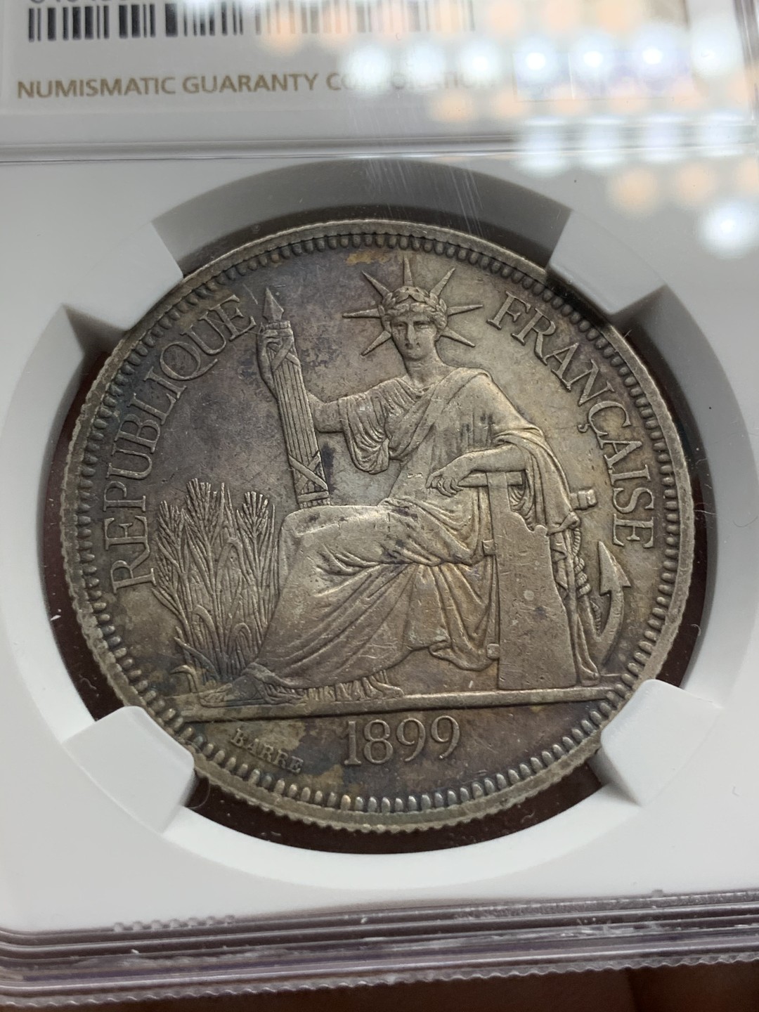 《竞宝斋》第67场-本周日，周一，周四.3场连拍（全场不限金额包邮） NGC-AU 法属印度支那 1899年 坐洋 一元大银币 老包浆 早期年份比较难得 说有洗真是想不通
