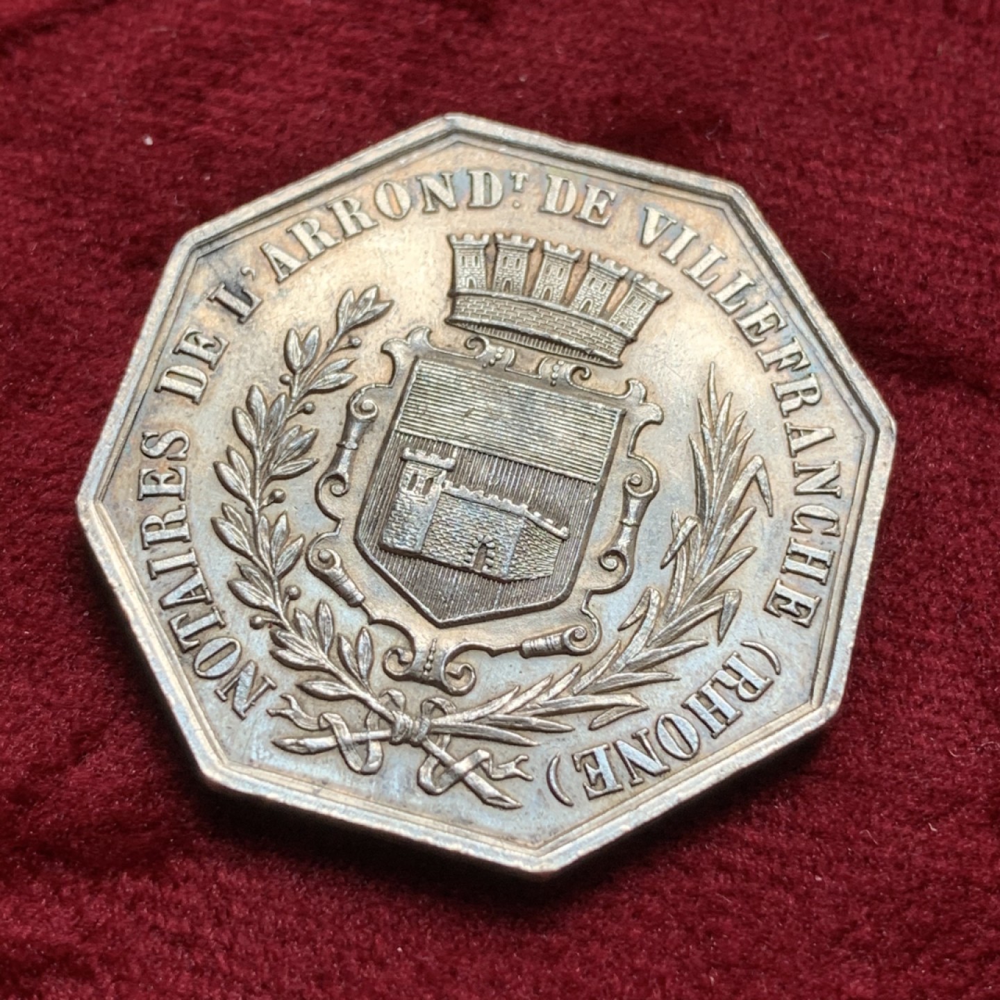 《竞宝斋》第67场-本周日，周一，周四.3场连拍（全场不限金额包邮） 法国 波尔多区公证人 银质八角代币 细节非常好，整体包浆温润 13.9克 银标 当初也是高价了