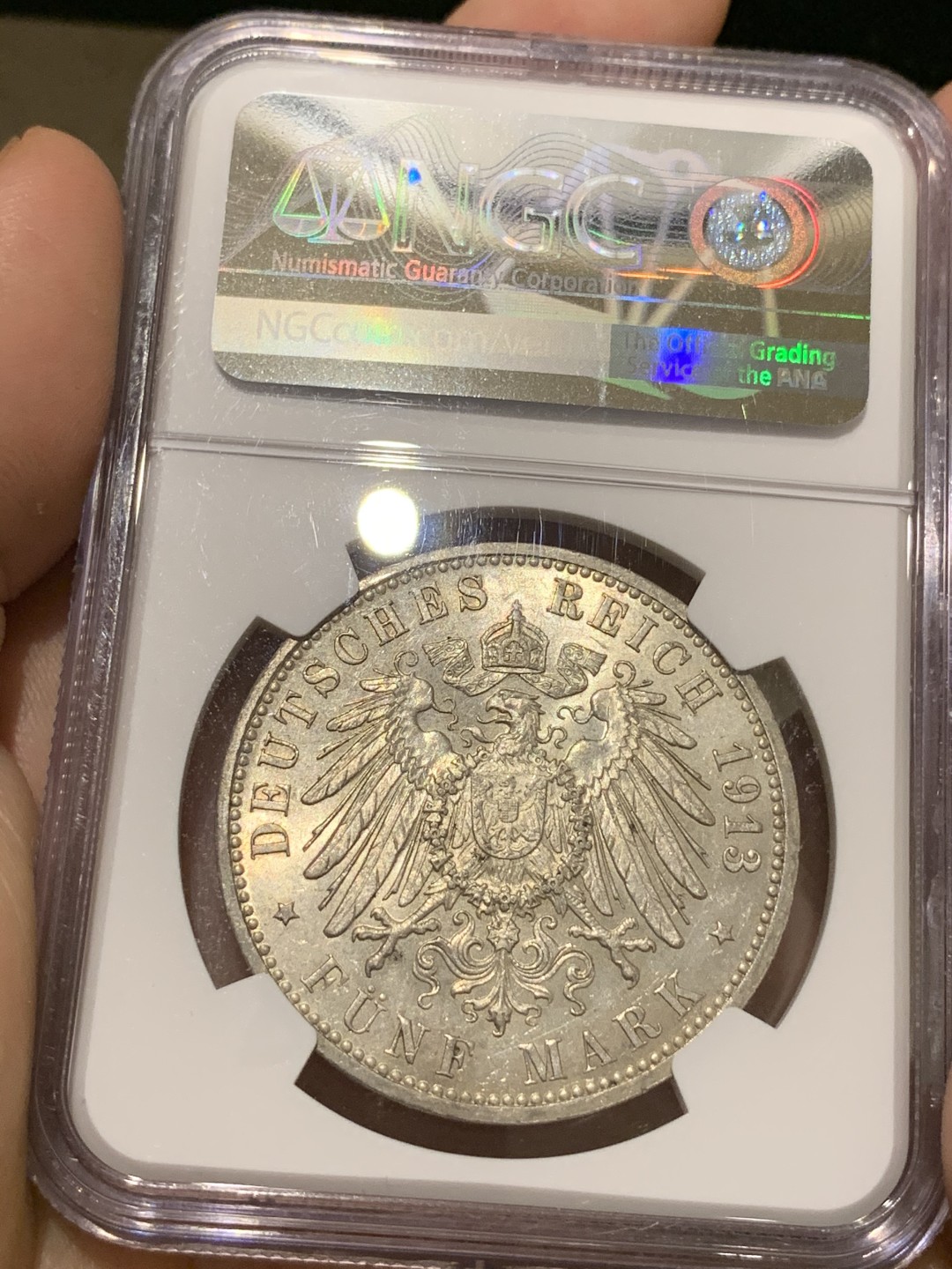 《竞宝斋》第67场-本周日，周一，周四.3场连拍（全场不限金额包邮） NGC MS62 德国 1913年 汉堡 5马克 银币 淡彩金光 非常舒服的状态 上涨品种