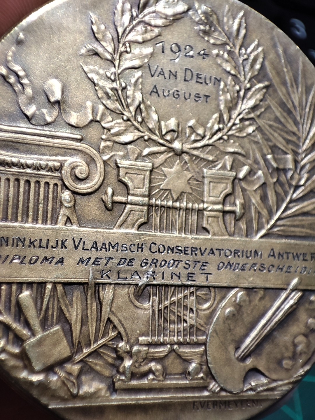 gush小明220626 比利时1924安特卫普音乐学院镀银铜章 国王阿尔伯特头像