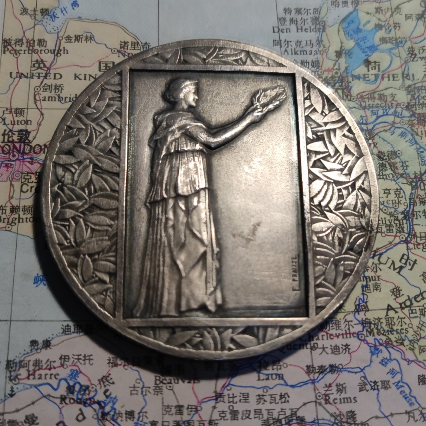 gush小明220626 法国1927装饰艺术镀银铜章 弗瑞斯章牌作品