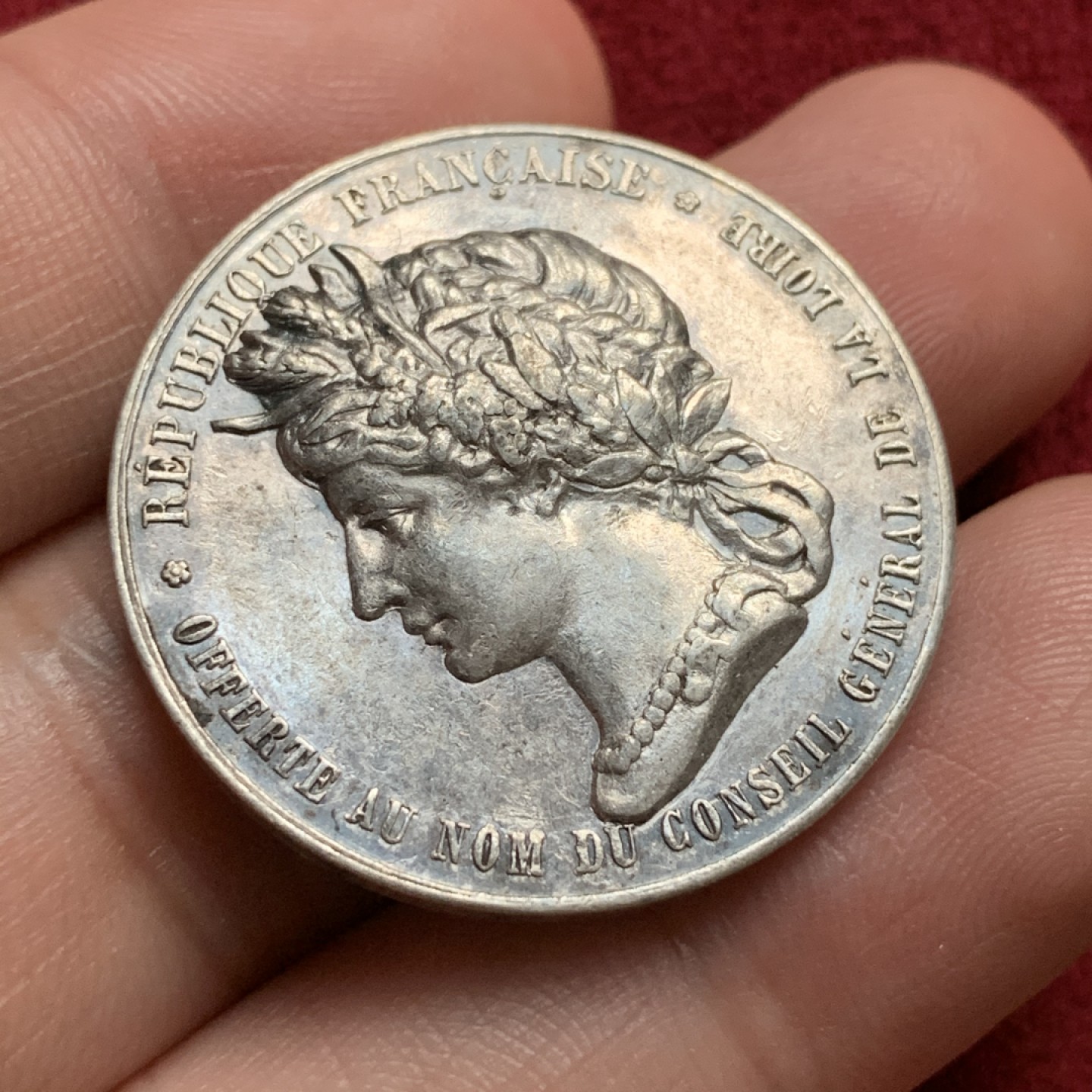 《竞宝斋》第67场-本周日，周一，周四.3场连拍（全场不限金额包邮） 非常少见的 法国 1880-1898 年 银质 代币 丰饶角边铭 银标 13克