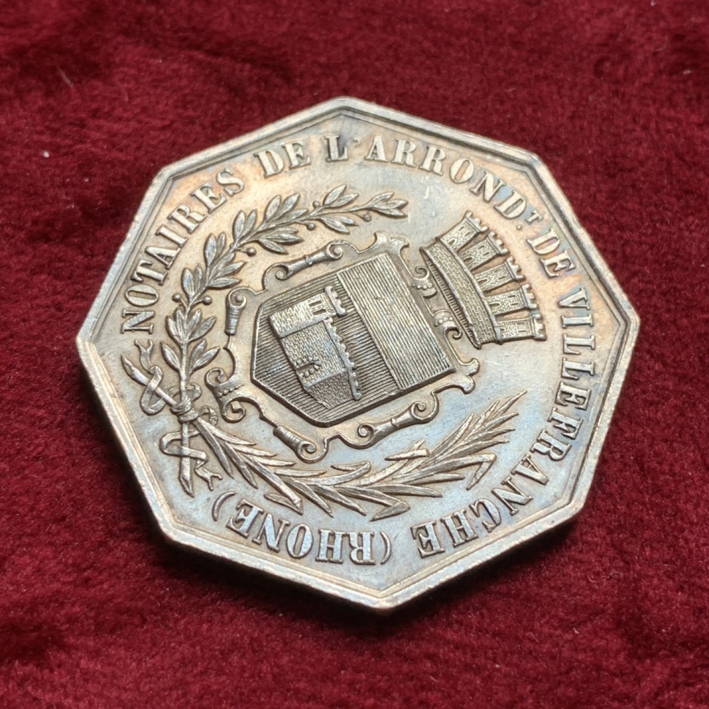 《竞宝斋》第67场-本周日，周一，周四.3场连拍（全场不限金额包邮） 法国 波尔多区公证人 银质八角代币 细节非常好，整体包浆温润 13.9克 银标 当初也是高价了