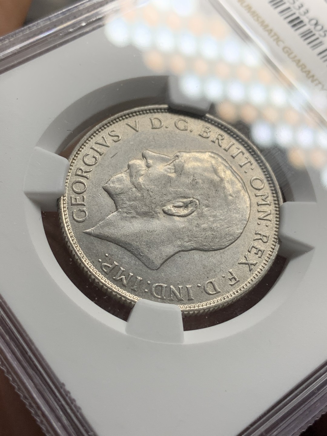 《竞宝斋》第67场-本周日，周一，周四.3场连拍（全场不限金额包邮） NGC-AU58 英国1924年 乔五 2先令 银币 好品像， 买的时候看62的状态买的