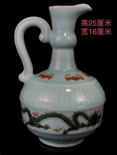 乾隆天青釉双龙戏珠浇花壶 - 乾隆天青釉双龙戏珠浇花壶