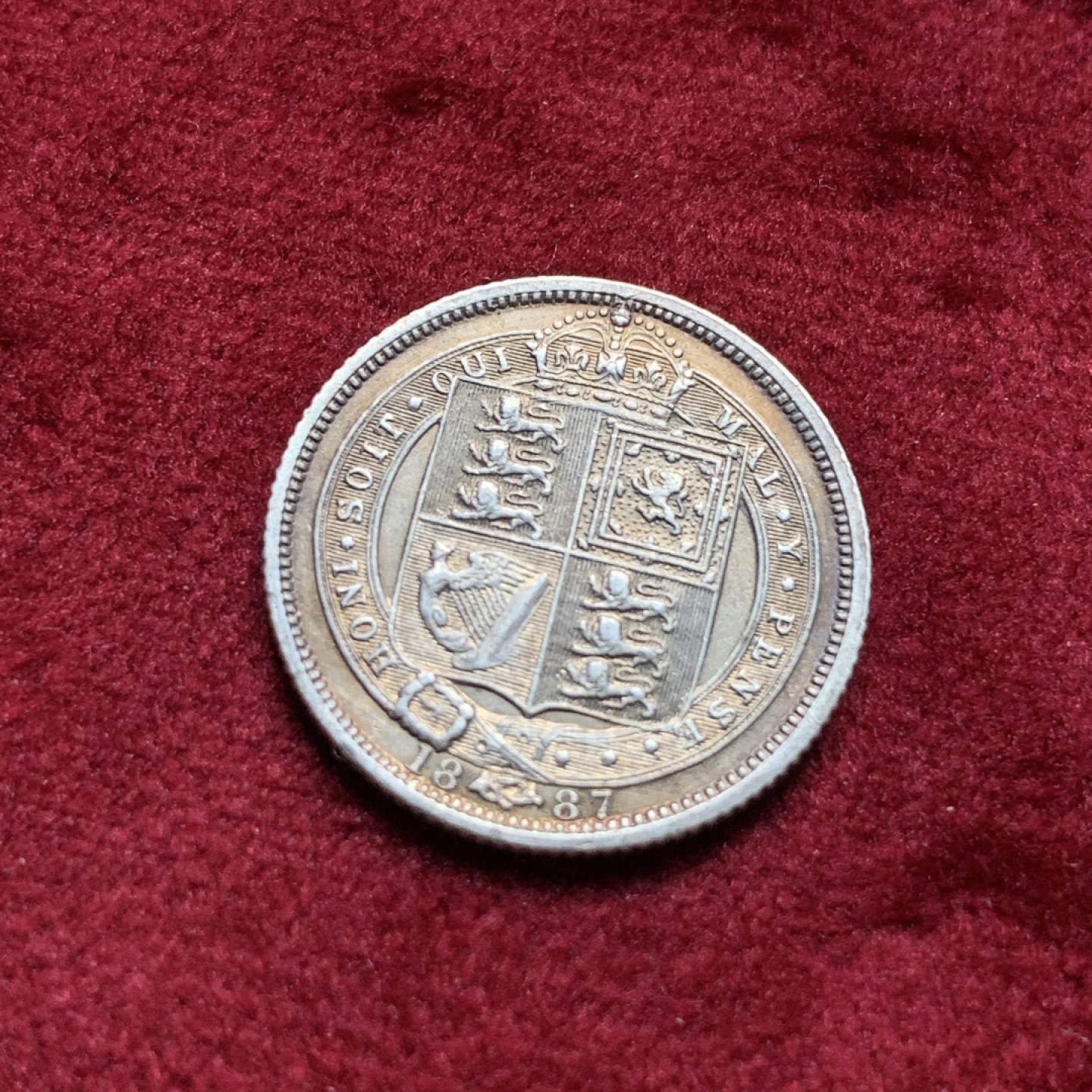 《竞宝斋》第67场-本周日，周一，周四.3场连拍（全场不限金额包邮） 1887年大英帝国维多利亚高冠6便士 盾徽 老包浆好品