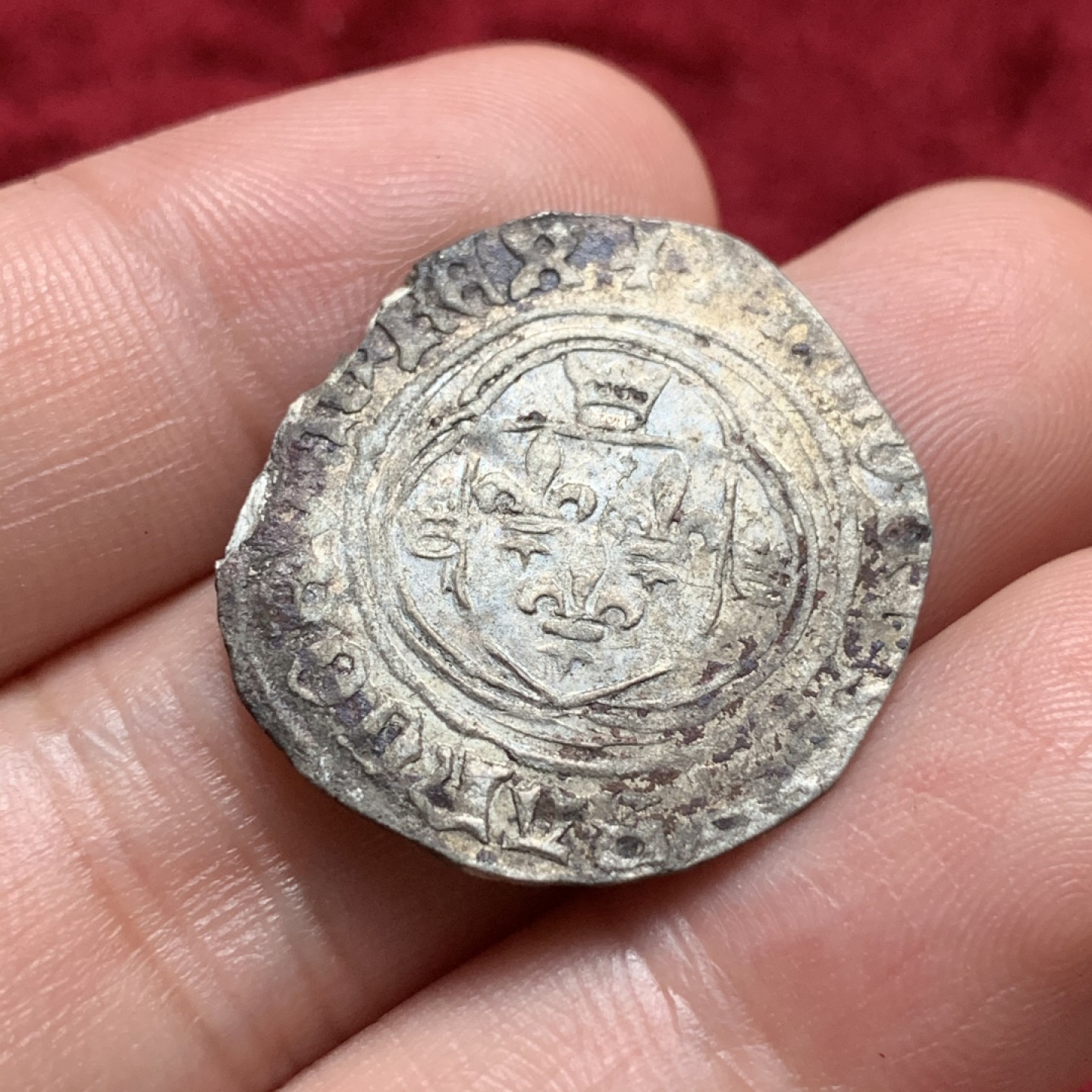 《竞宝斋》第67场-本周日，周一，周四.3场连拍（全场不限金额包邮） 法国 中世纪 打制银币 细节非常的好 徽章清晰 细节见图