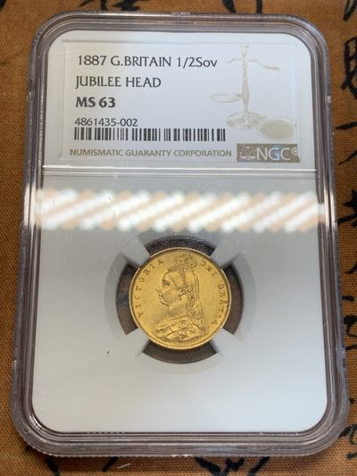 《竞宝斋》第67场-本周日，周一，周四.3场连拍（全场不限金额包邮） - NGC MS63 英国1887年维多利亚女王高冠1/2索维林金币