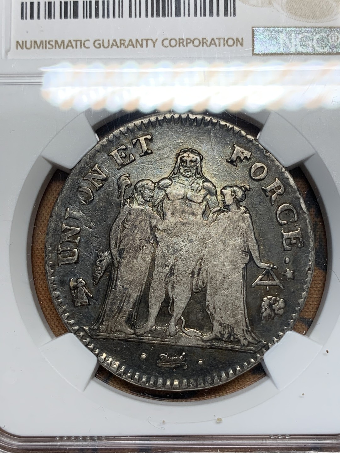 《竞宝斋》第67场-本周日，周一，周四.3场连拍（全场不限金额包邮） 第四名 NGC-F12 法国第一共和 1798年LAN7 巴约讷厂 大力神 5法郎大银币 黑包浆 能出分的真的是太少了