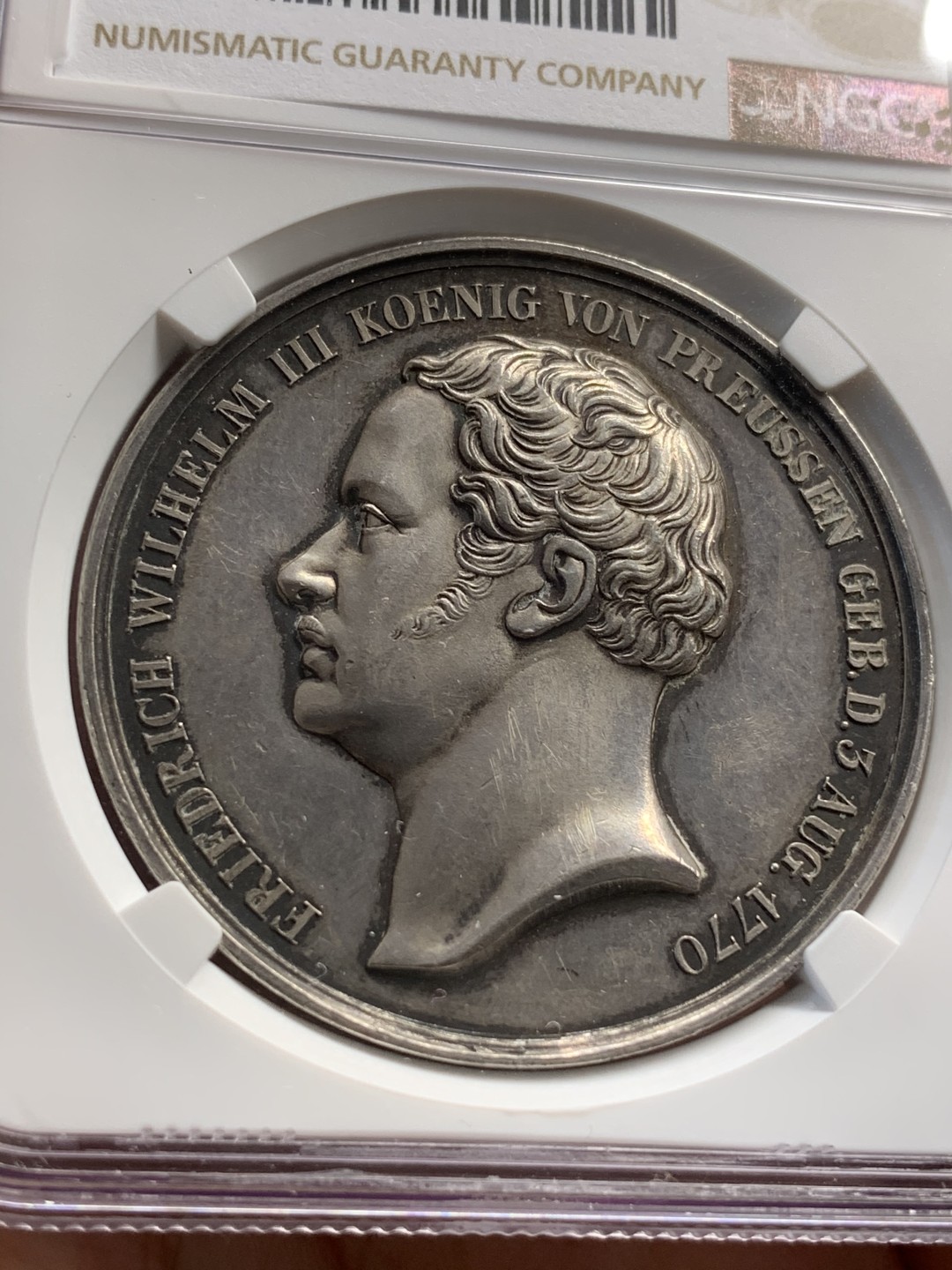 《竞宝斋》第67场-本周日，周一，周四.3场连拍（全场不限金额包邮） NGC UNCD  德国1840年 普鲁士威廉三世逝世高浮雕大银章LOOS名家雕刻，41mm 28g