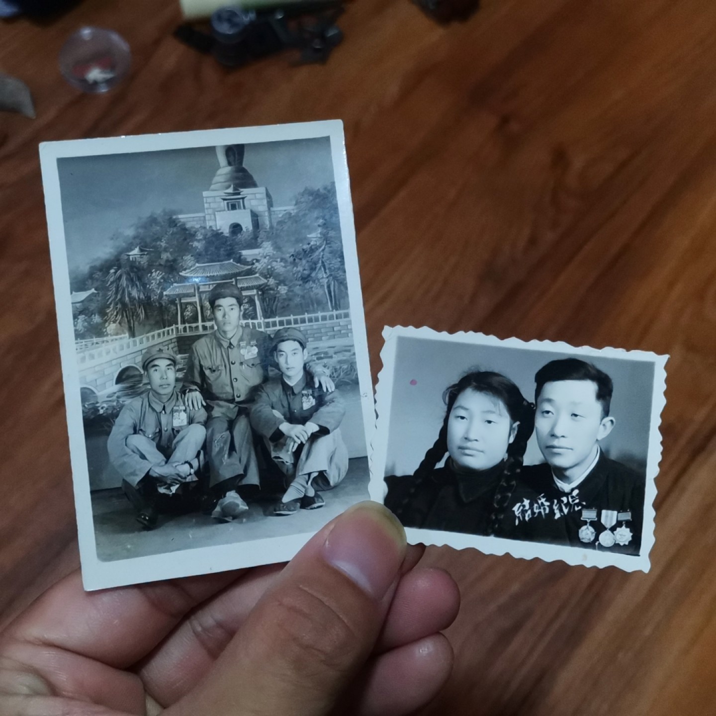 世界勋奖徽章拍卖第16期 佩戴徽章的军人照片一组