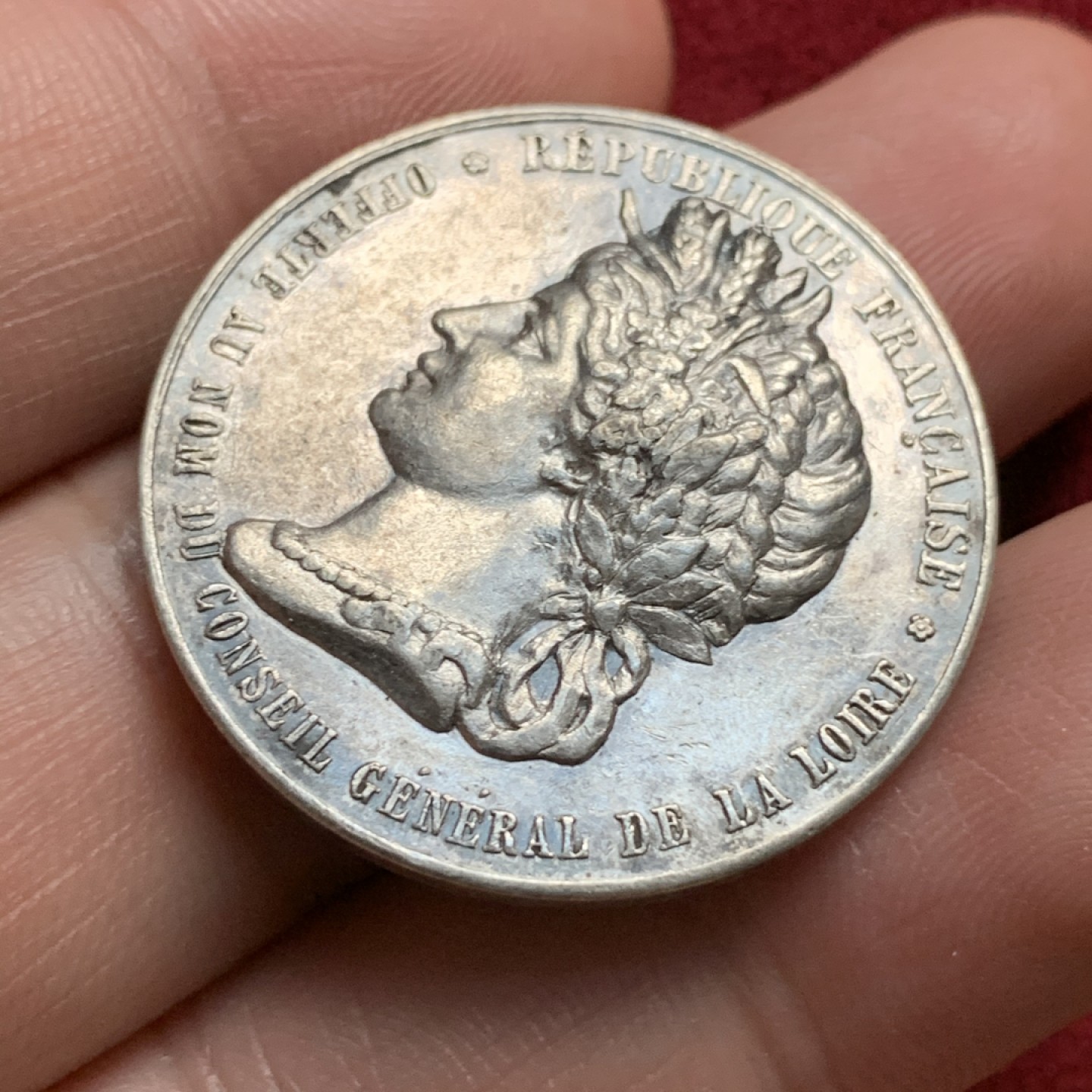 《竞宝斋》第67场-本周日，周一，周四.3场连拍（全场不限金额包邮） 非常少见的 法国 1880-1898 年 银质 代币 丰饶角边铭 银标 13克