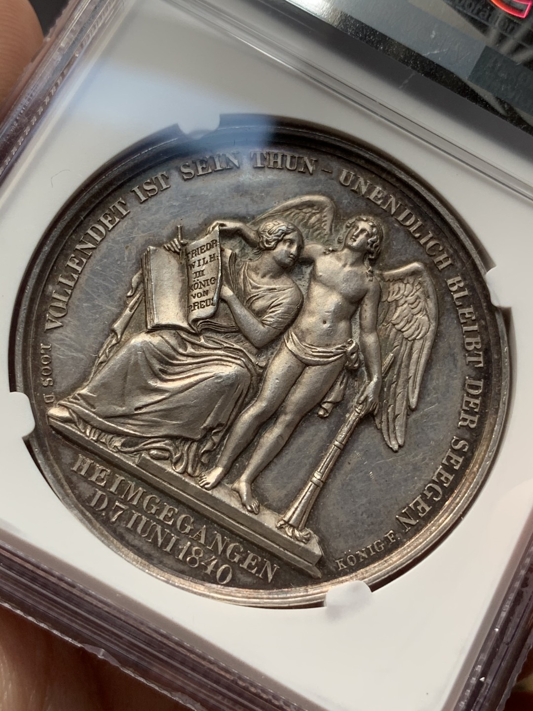 《竞宝斋》第67场-本周日，周一，周四.3场连拍（全场不限金额包邮） NGC UNCD  德国1840年 普鲁士威廉三世逝世高浮雕大银章LOOS名家雕刻，41mm 28g