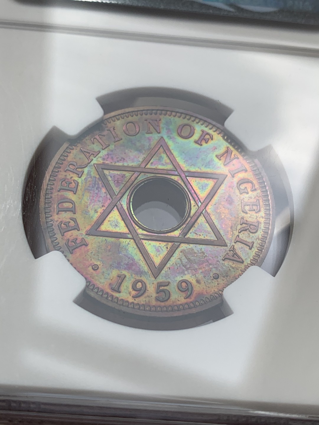 《竞宝斋》第67场-本周日，周一，周四.3场连拍（全场不限金额包邮） 唯一冠军 NGC-PF66RB cameo，1959年尼日利亚精制镜面1便士 铜币 发行量6031枚 紫罗兰包浆 感官极好 难得的藏品