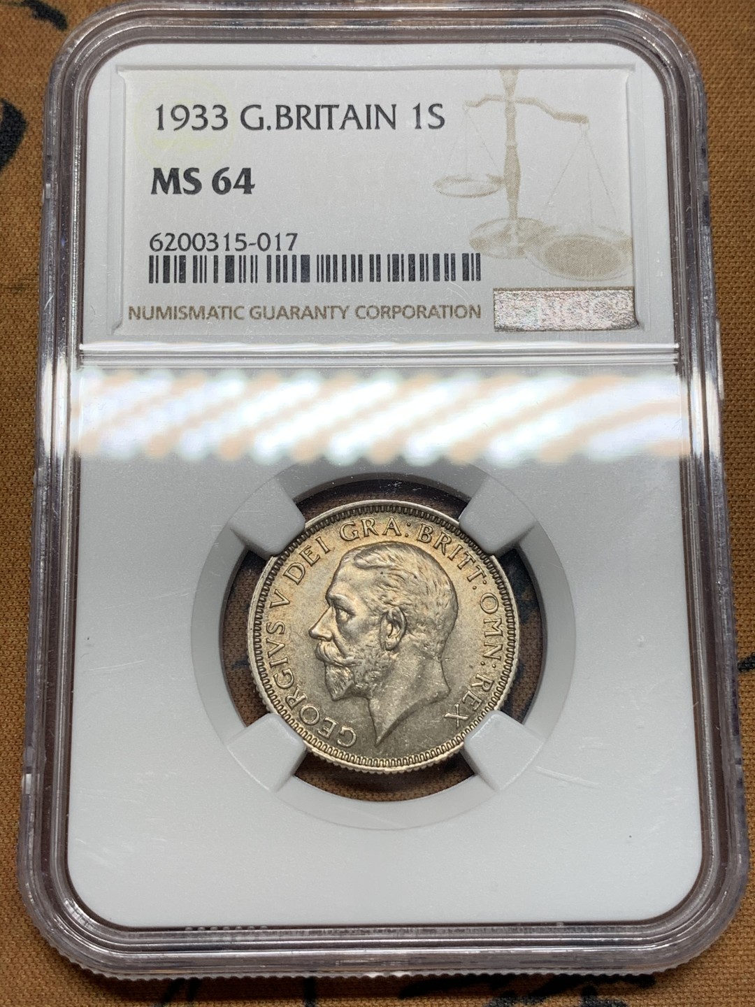 《竞宝斋》第67场-本周日，周一，周四.3场连拍（全场不限金额包邮） NGC-MS64 英国 1933年 乔治五世一先令银币，原味包浆