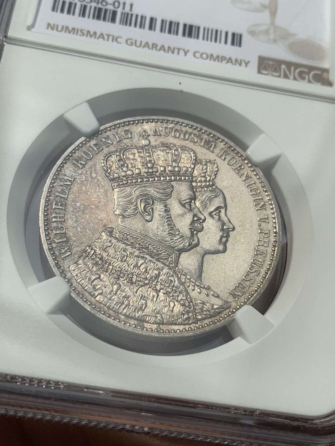 《竞宝斋》第67场-本周日，周一，周四.3场连拍（全场不限金额包邮） NGC MS62 德国1861年 普鲁士威廉一世加冕纪念1泰勒 状态不错的毛衣泰勒