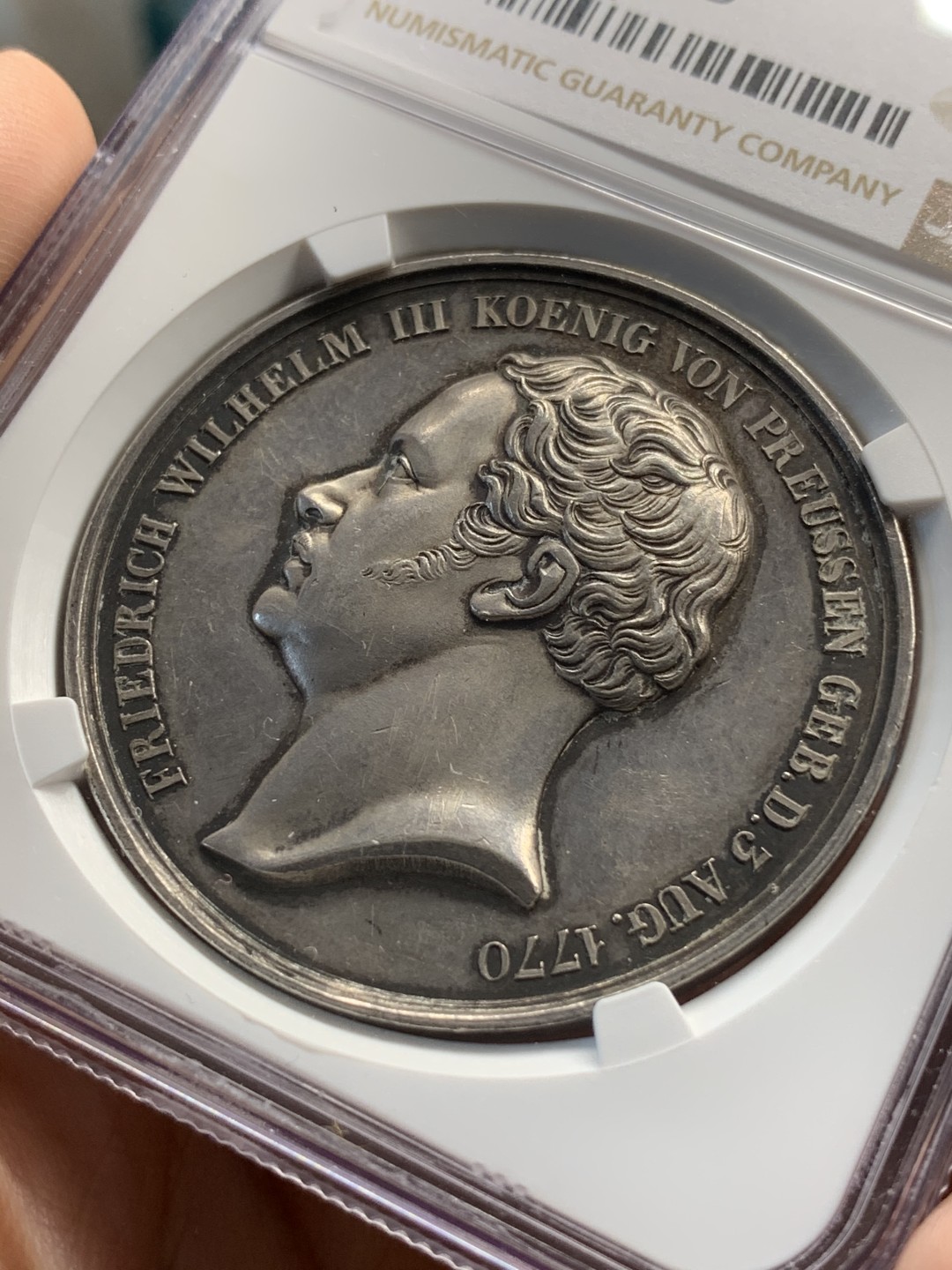 《竞宝斋》第67场-本周日，周一，周四.3场连拍（全场不限金额包邮） NGC UNCD  德国1840年 普鲁士威廉三世逝世高浮雕大银章LOOS名家雕刻，41mm 28g