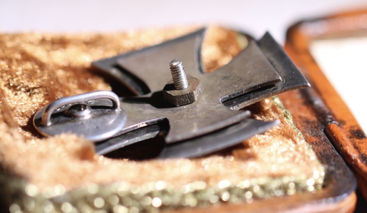 大猫徽章拍卖第195期 PM厂一铁，三片式定制版，800银