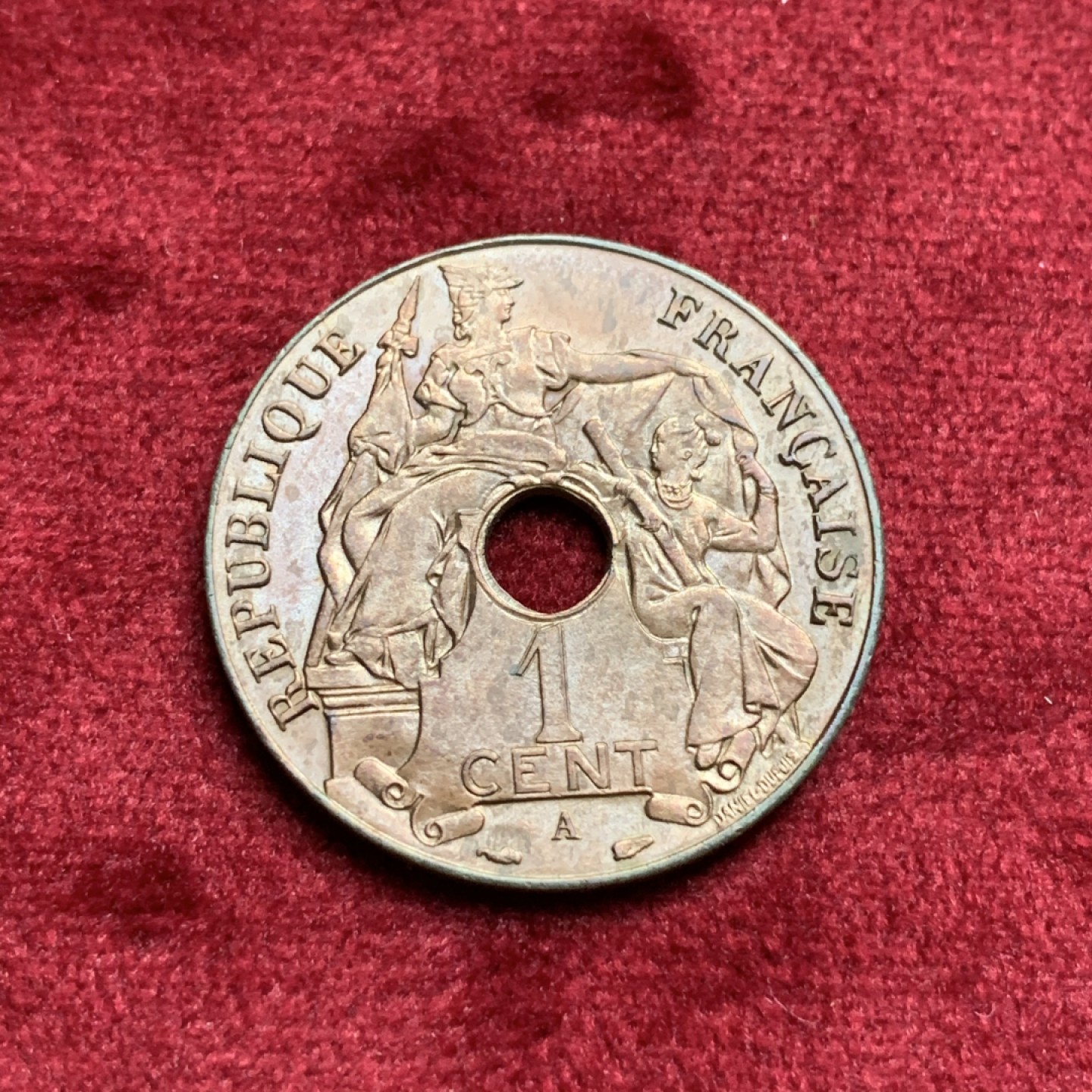 《竞宝斋》第67场-本周日，周一，周四.3场连拍（全场不限金额包邮） 1939年法属印支百分之一 铜光饱满 高点据在