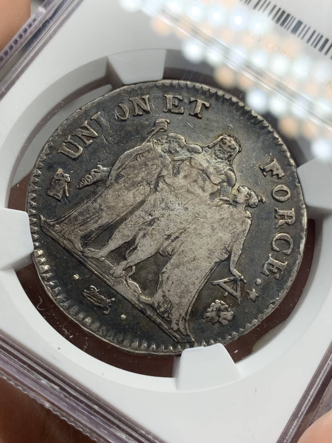 《竞宝斋》第67场-本周日，周一，周四.3场连拍（全场不限金额包邮） 第四名 NGC-F12 法国第一共和 1798年LAN7 巴约讷厂 大力神 5法郎大银币 黑包浆 能出分的真的是太少了