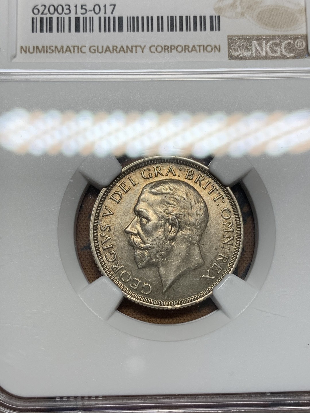 《竞宝斋》第67场-本周日，周一，周四.3场连拍（全场不限金额包邮） NGC-MS64 英国 1933年 乔治五世一先令银币，原味包浆