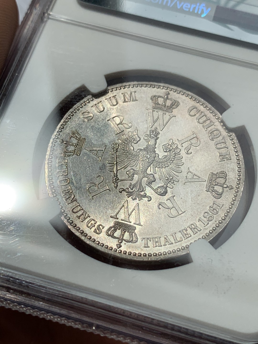 《竞宝斋》第67场-本周日，周一，周四.3场连拍（全场不限金额包邮） NGC MS62 德国1861年 普鲁士威廉一世加冕纪念1泰勒 状态不错的毛衣泰勒