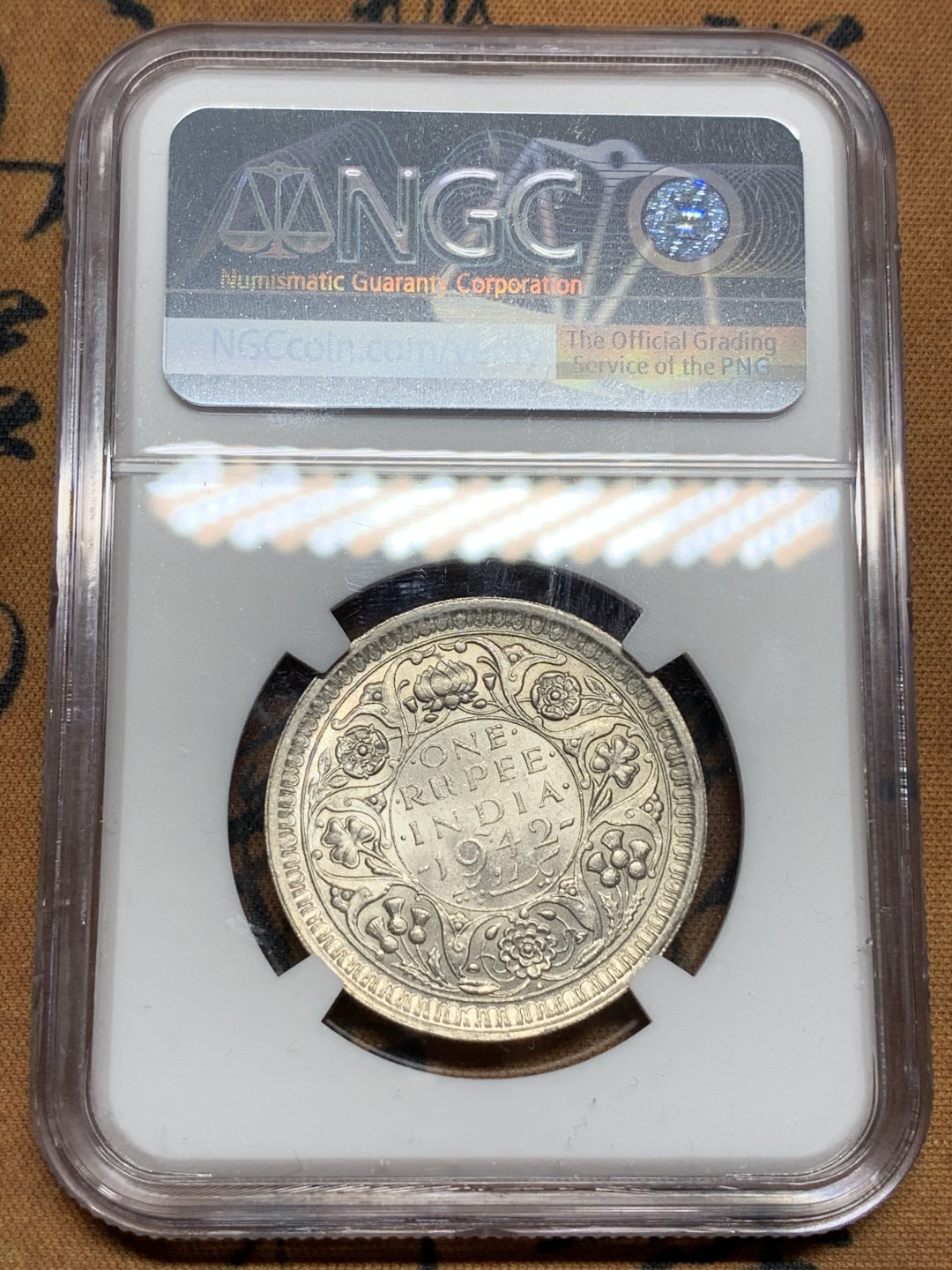 《竞宝斋》第67场-本周日，周一，周四.3场连拍（全场不限金额包邮） NGC-MS62 印度1942年 乔六 1卢比银币 原光好品